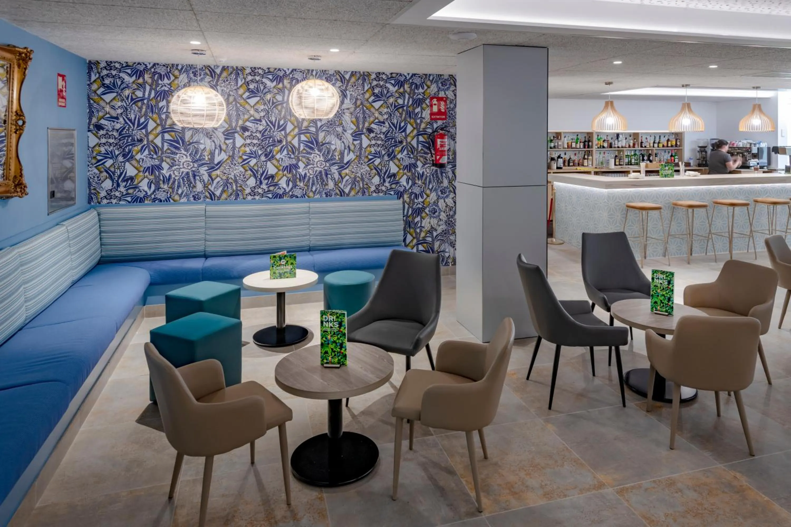 Lounge or bar in 4R Gran Europe