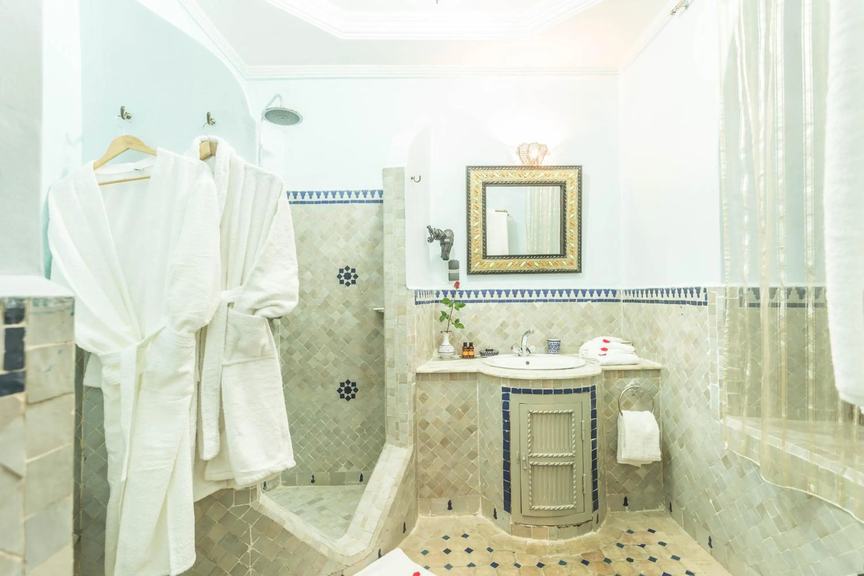 Shower in Riad Nasreen