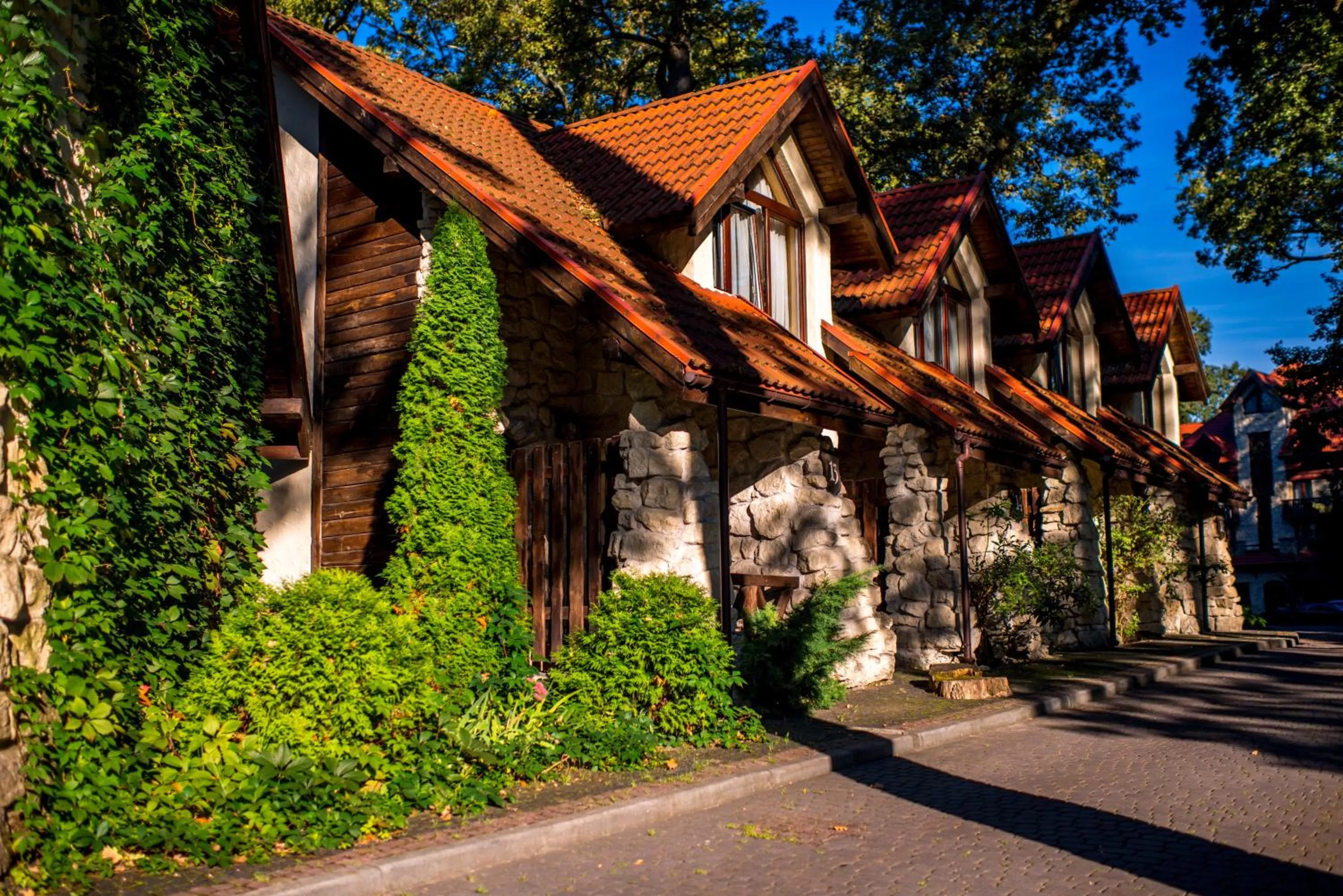 Garden in Drevny Grad Park-hotel