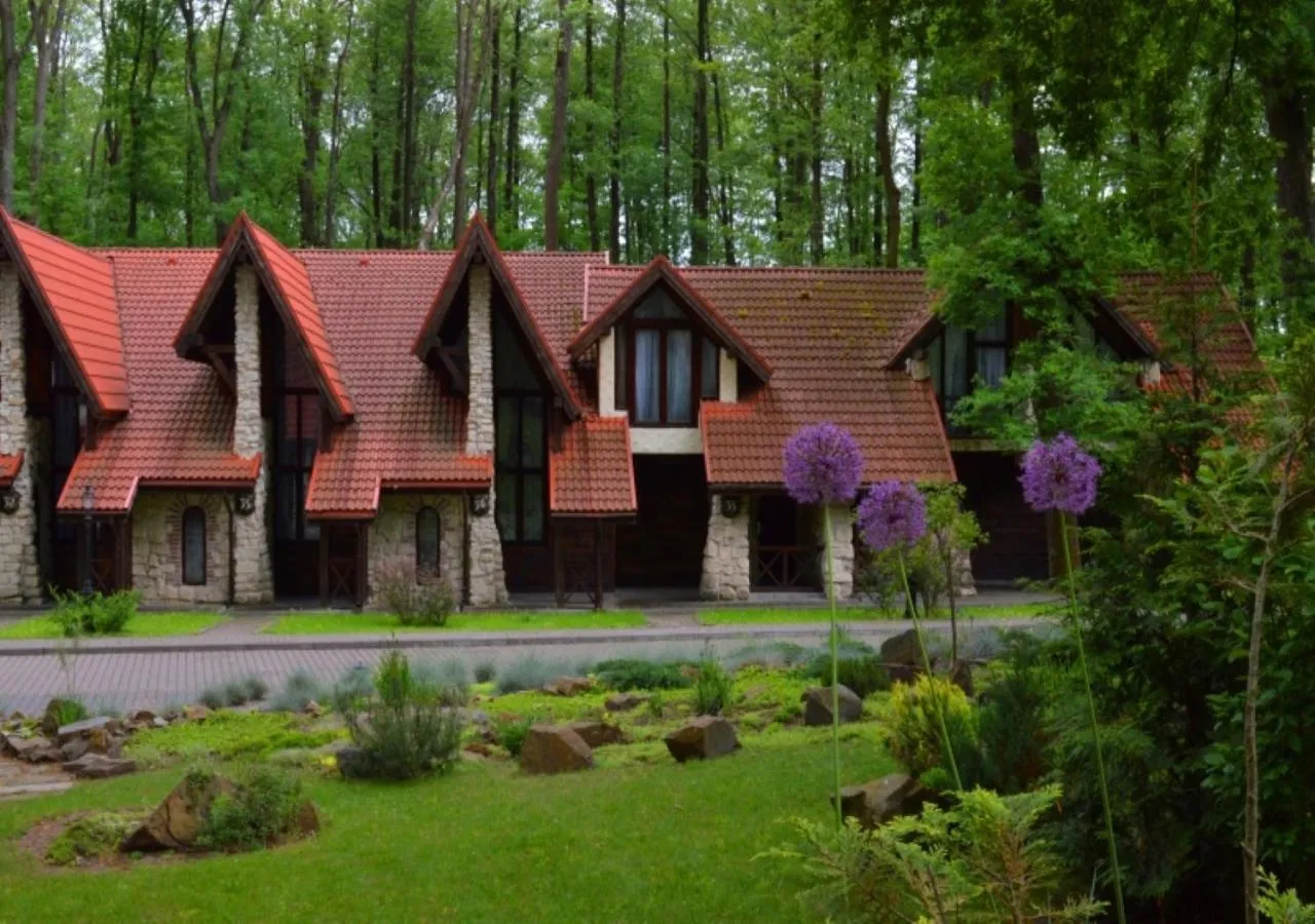 Garden in Drevny Grad Park-hotel