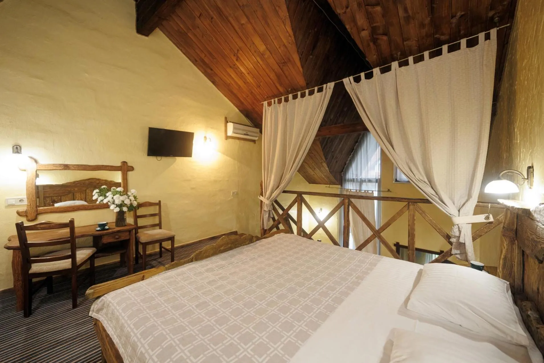 Bed in Drevny Grad Park-hotel