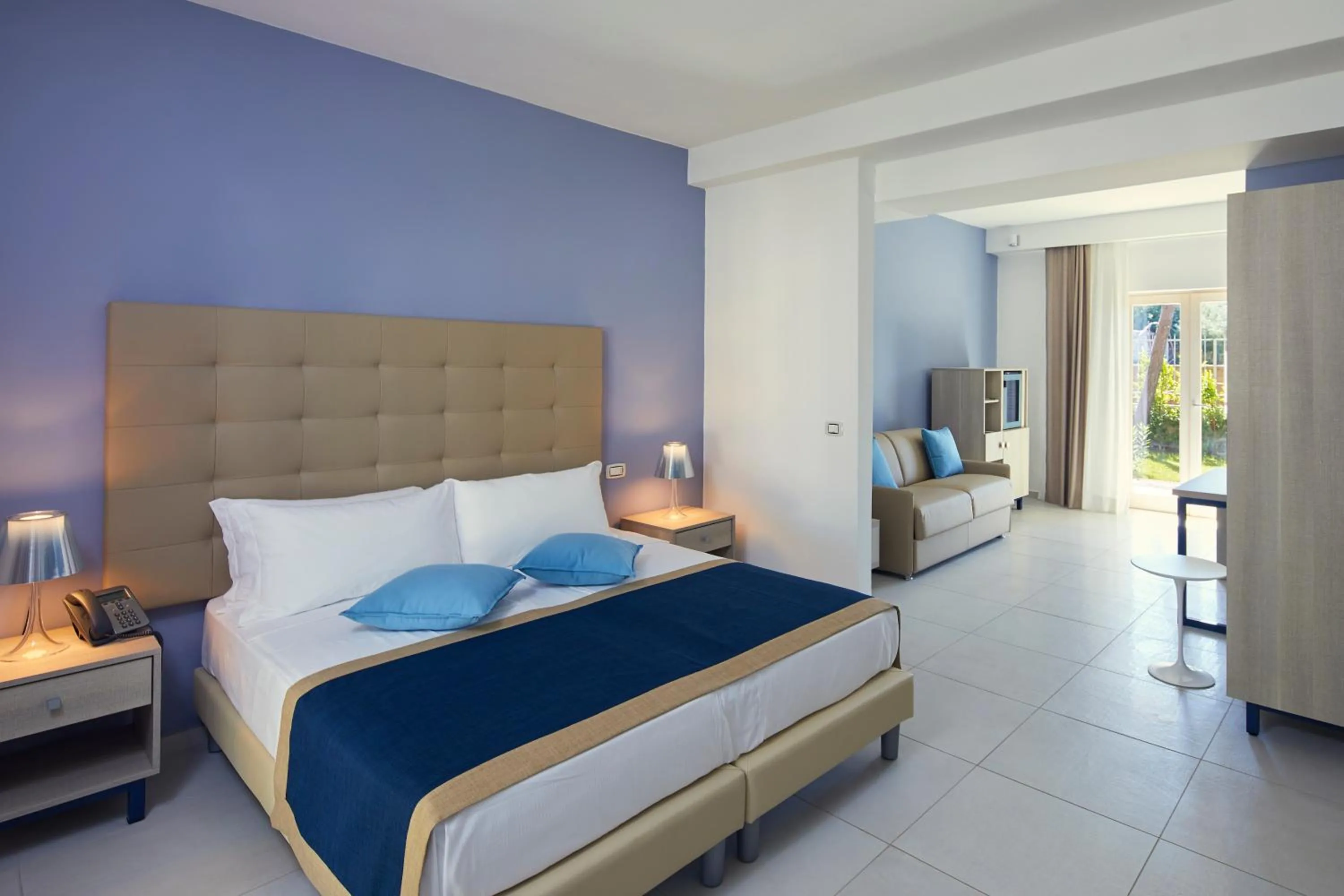 Photo of the whole room, Bed in TUI BLUE Tropea