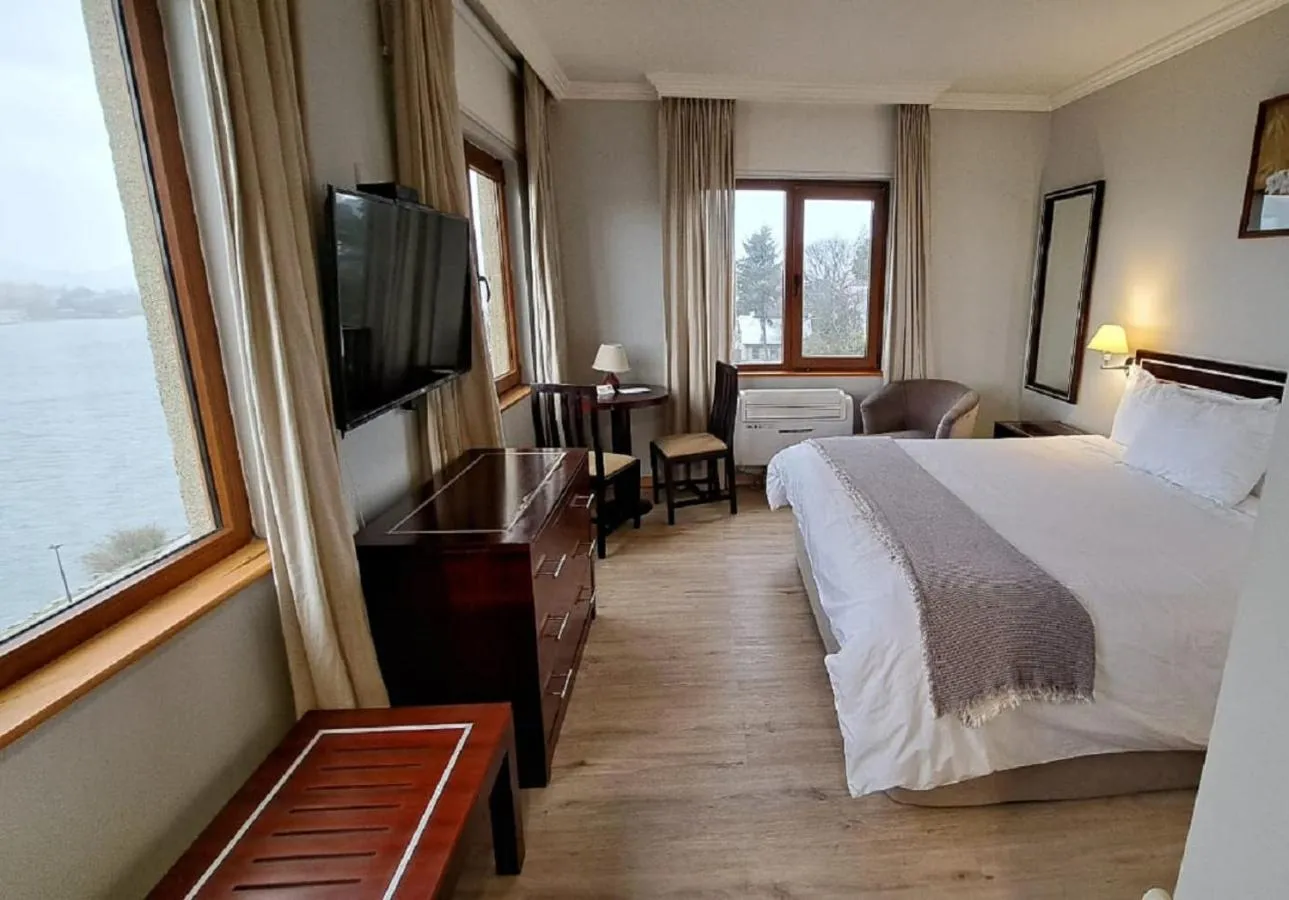 Bedroom, Bed in Hotel Diego de Almagro Valdivia