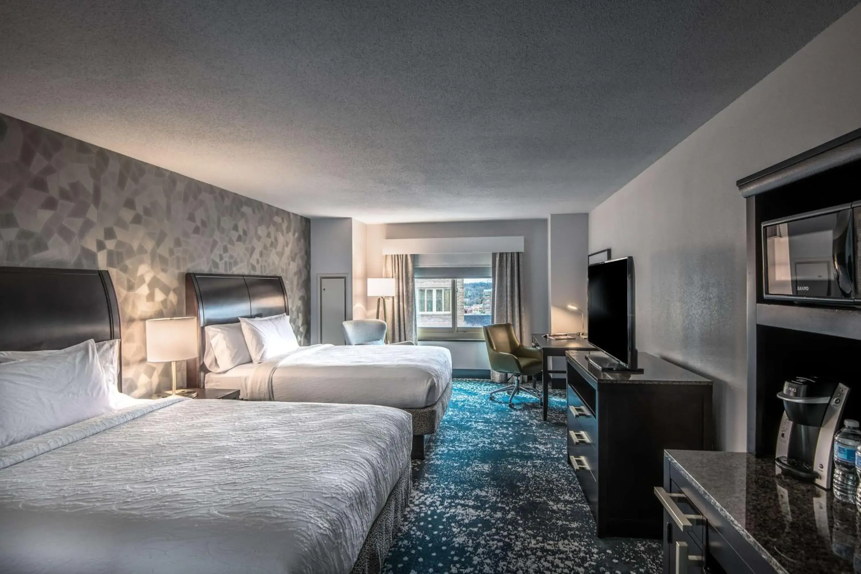 Queen Room with Two Queen Beds - Mobility and Hearing Access in Hilton Garden Inn Bethesda Downtown Queen Room with Two Queen Beds - Mobility and Hearing Access in Hilton Garden Inn Bethesda Downtown