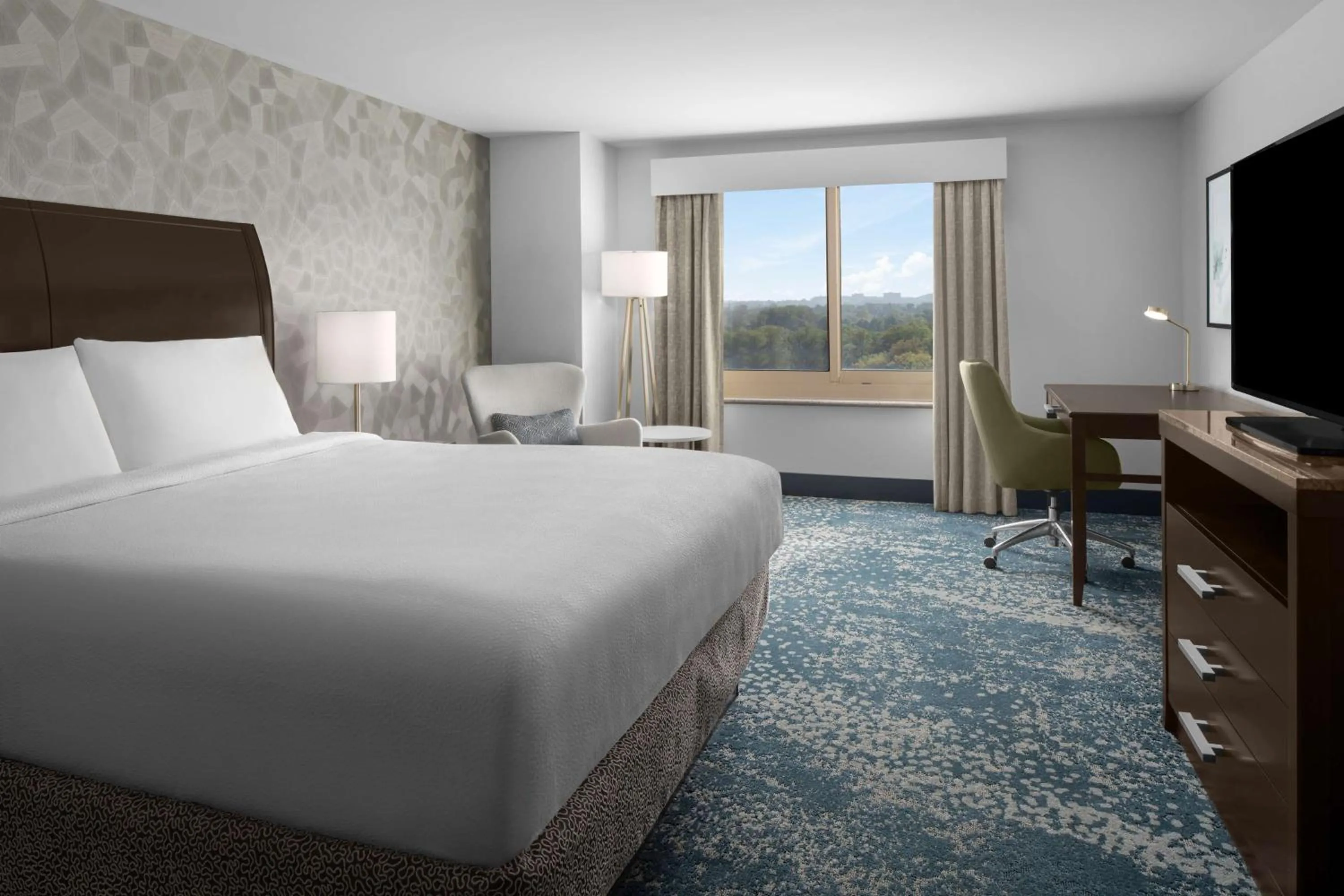 Bed in Hilton Garden Inn Bethesda Downtown