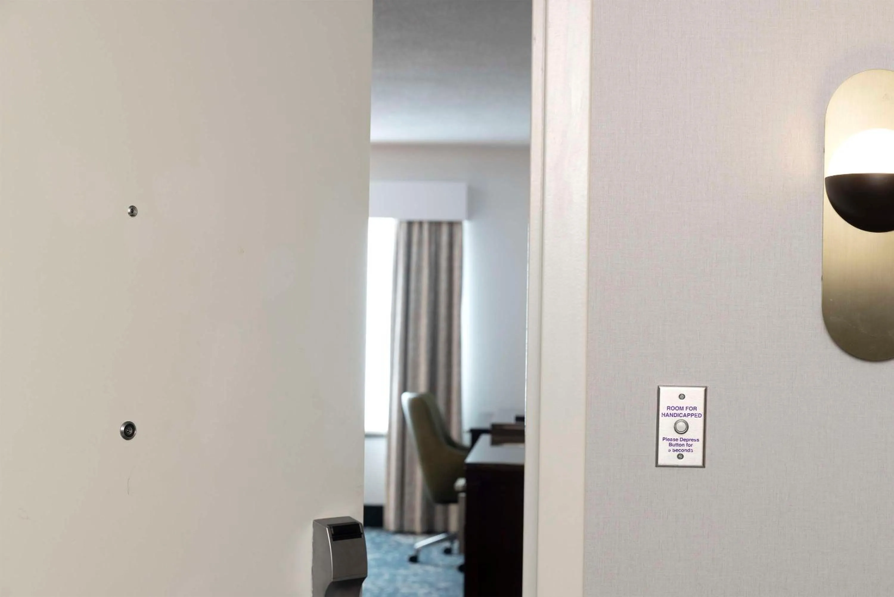 Bedroom in Hilton Garden Inn Bethesda Downtown