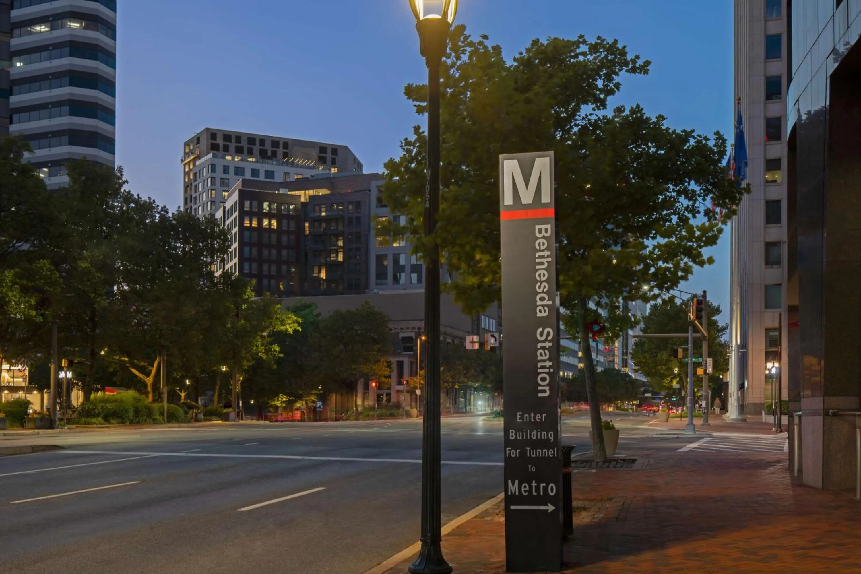 Property building in Hilton Garden Inn Bethesda Downtown