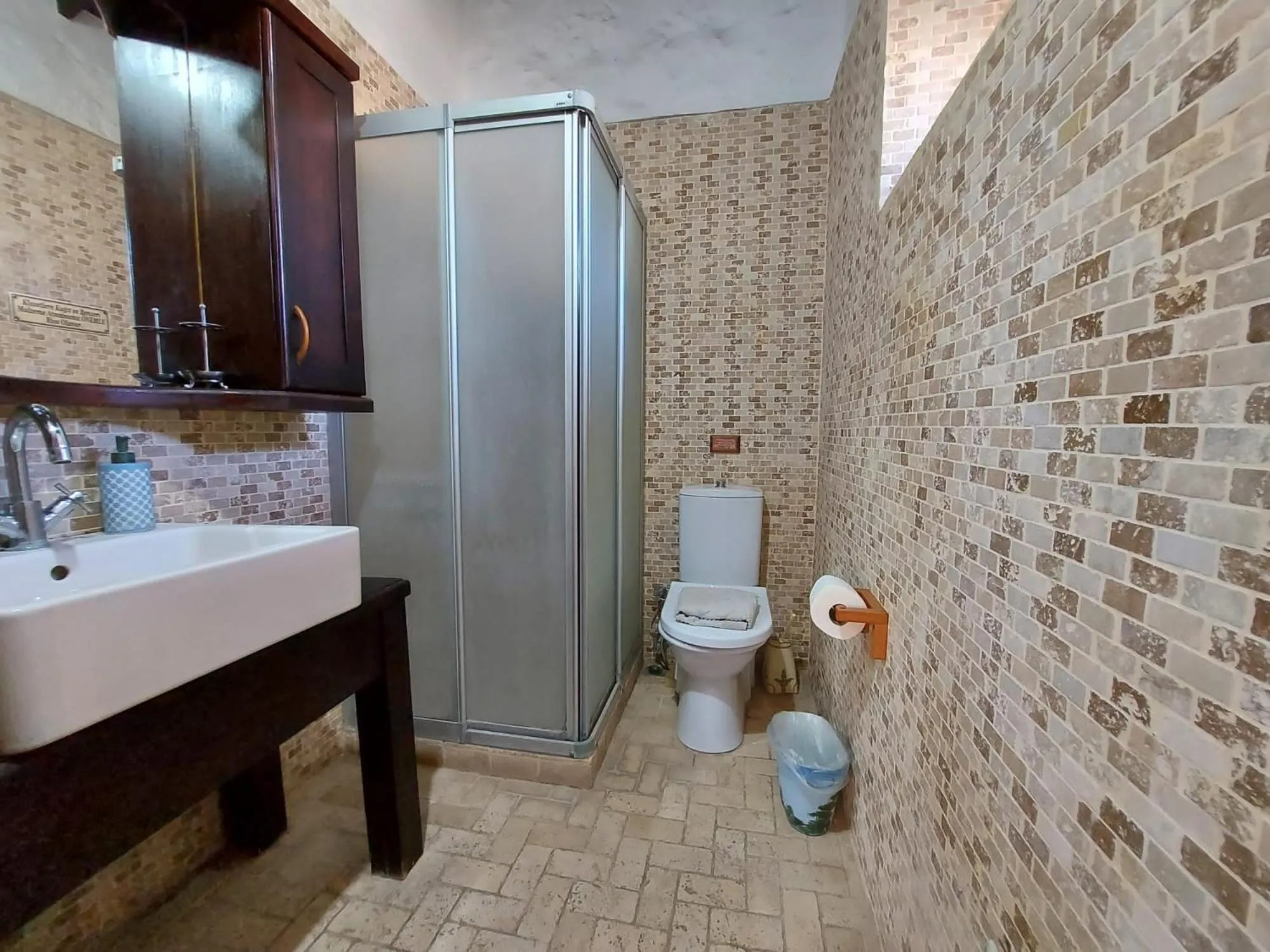 Bathroom in 1882 Hotel