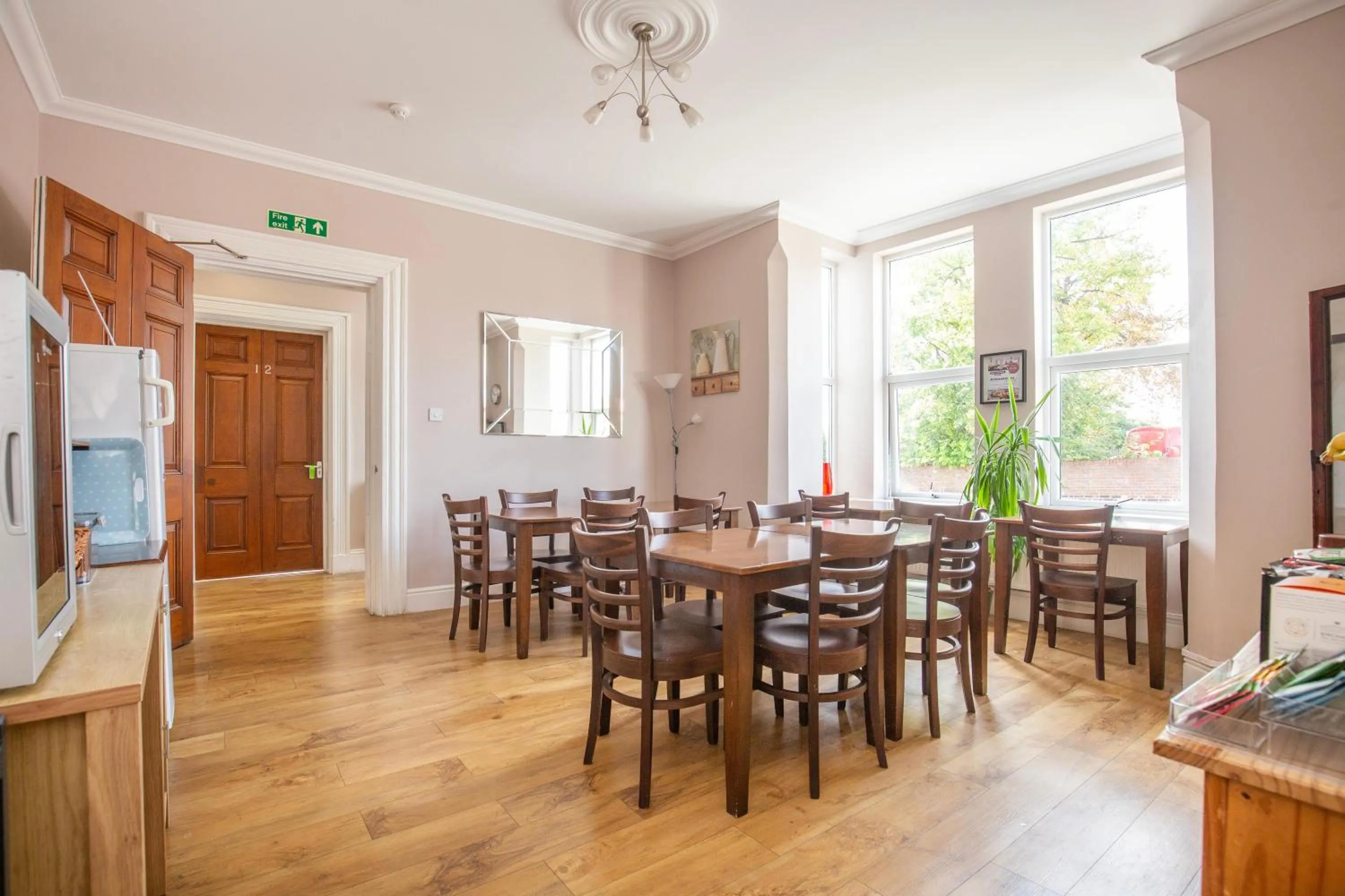 Communal lounge/ TV room in Marlborough Hotel
