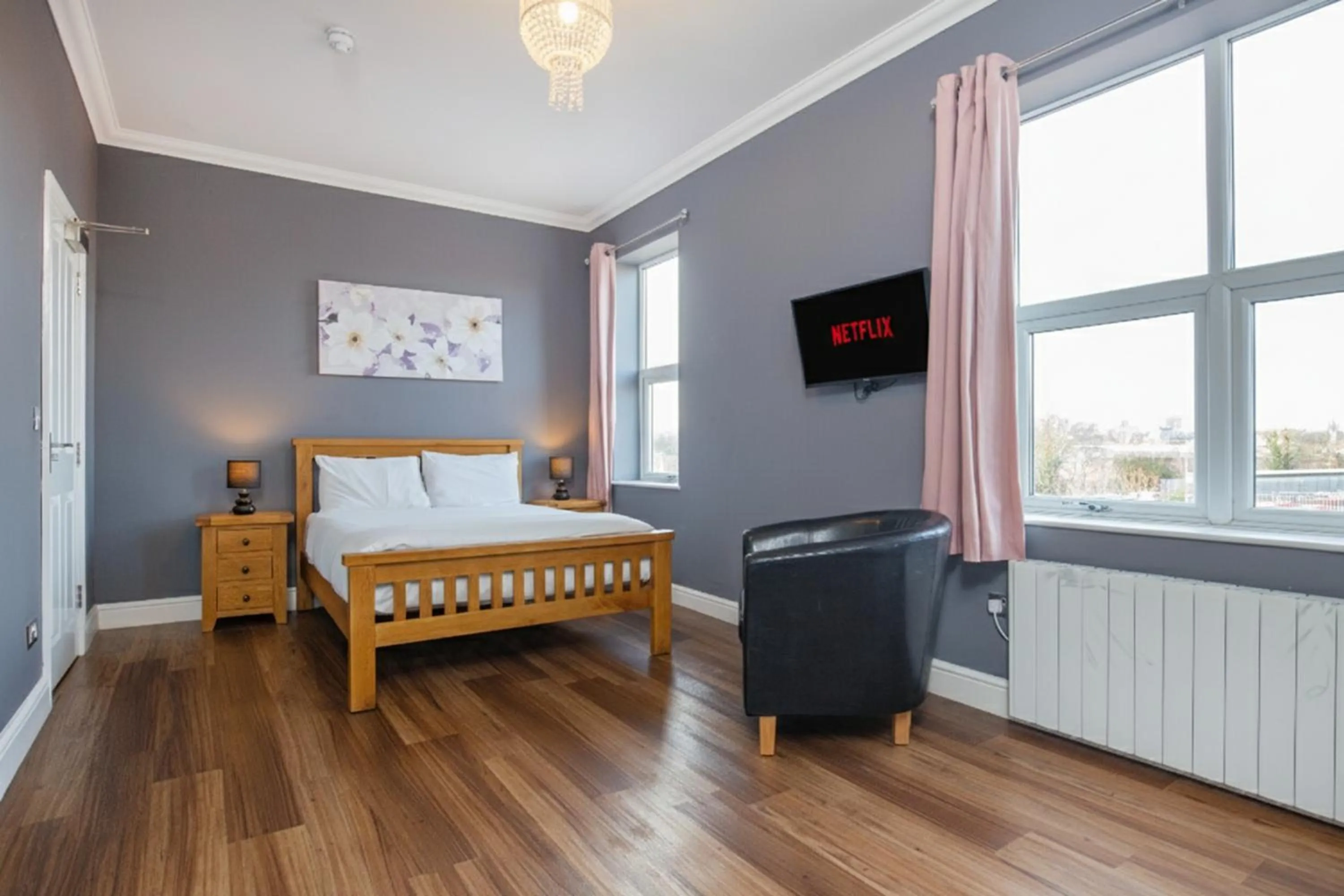 Bed in Marlborough Hotel