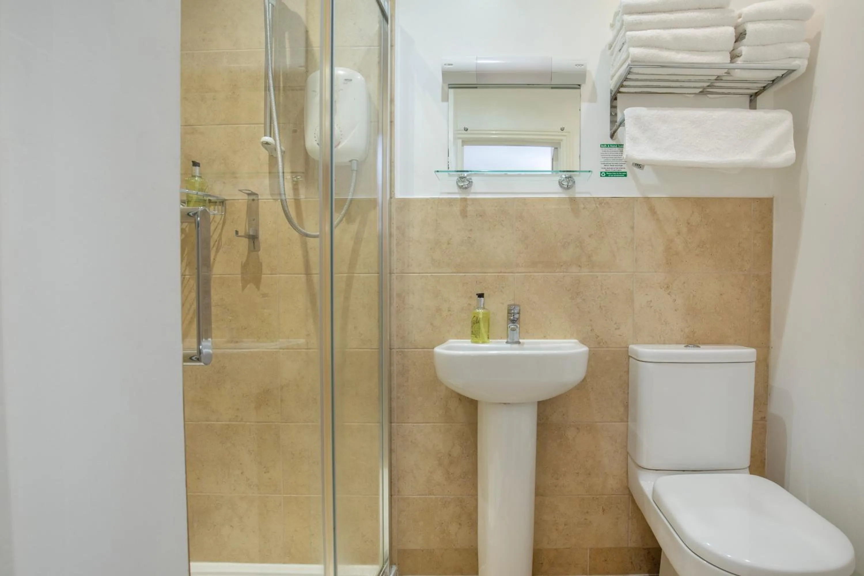 Shower in Marlborough Hotel