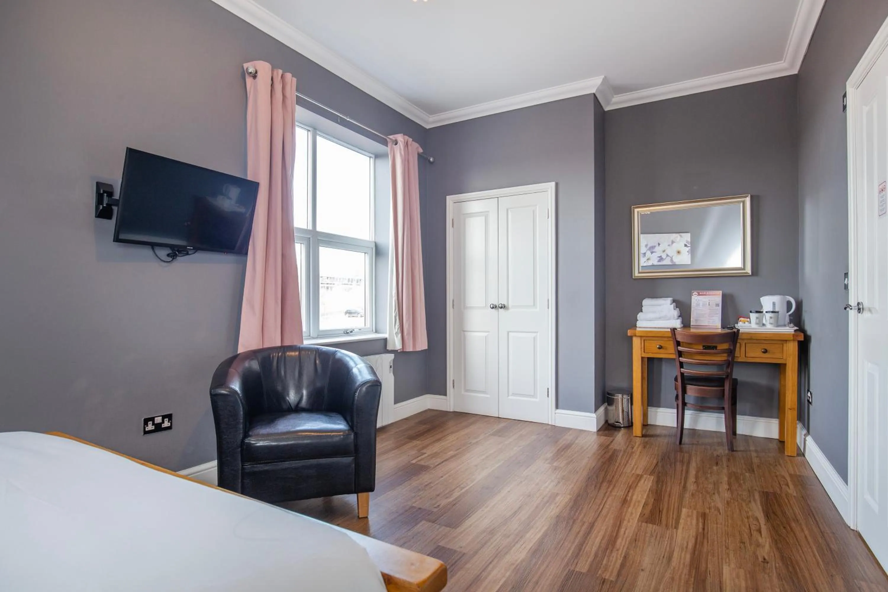 TV and multimedia, Bed in Marlborough Hotel