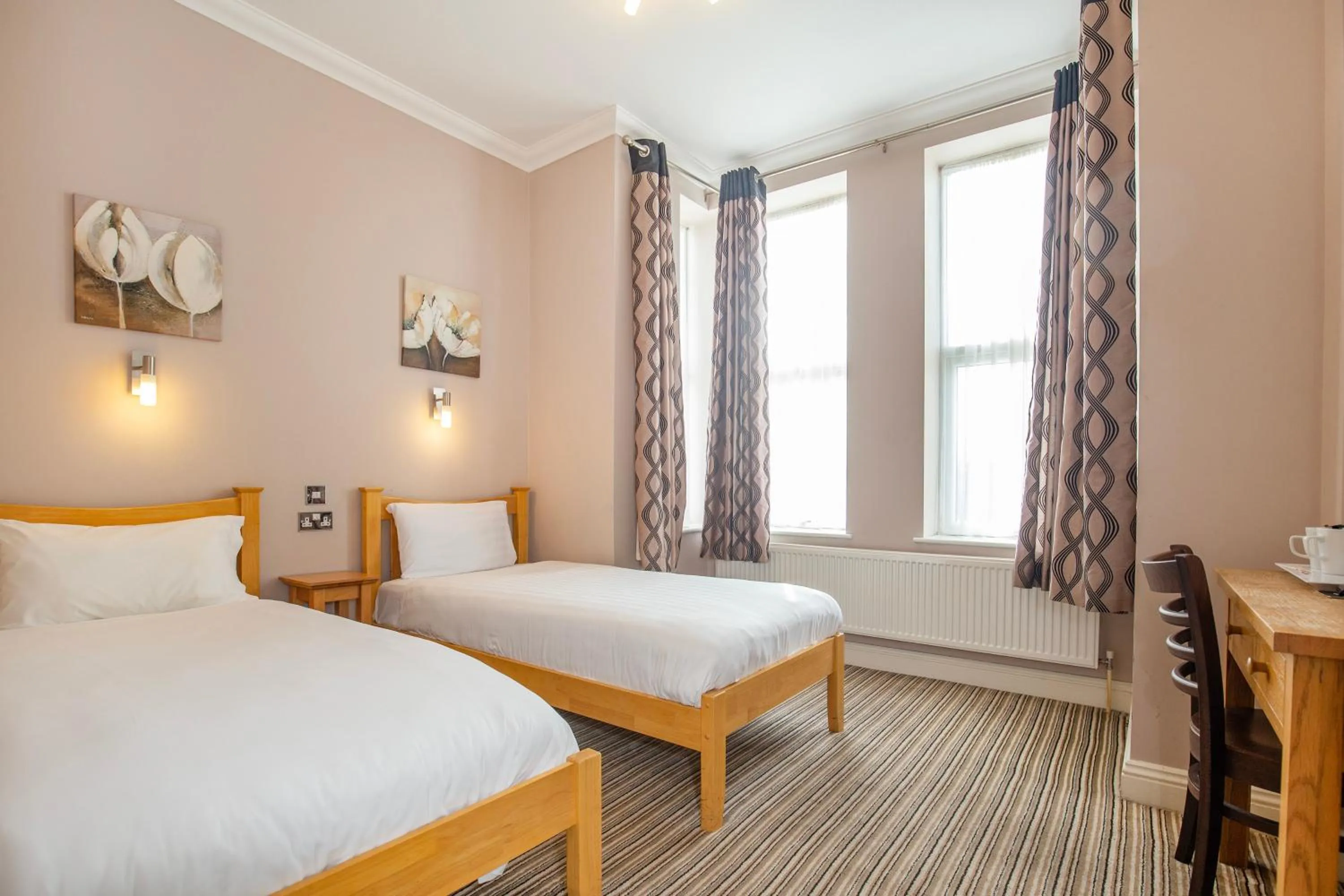 Bed in Marlborough Hotel