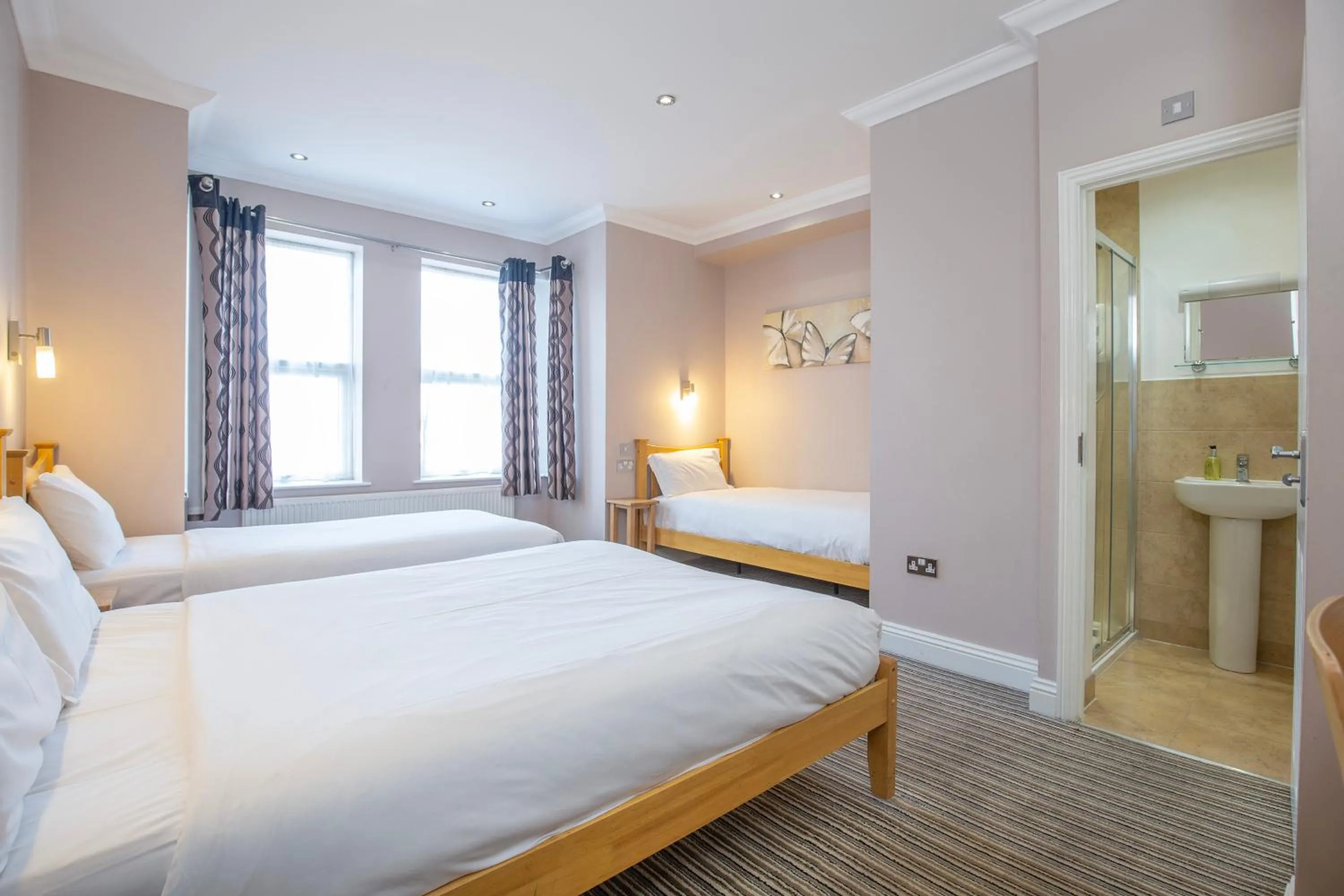 Bed in Marlborough Hotel