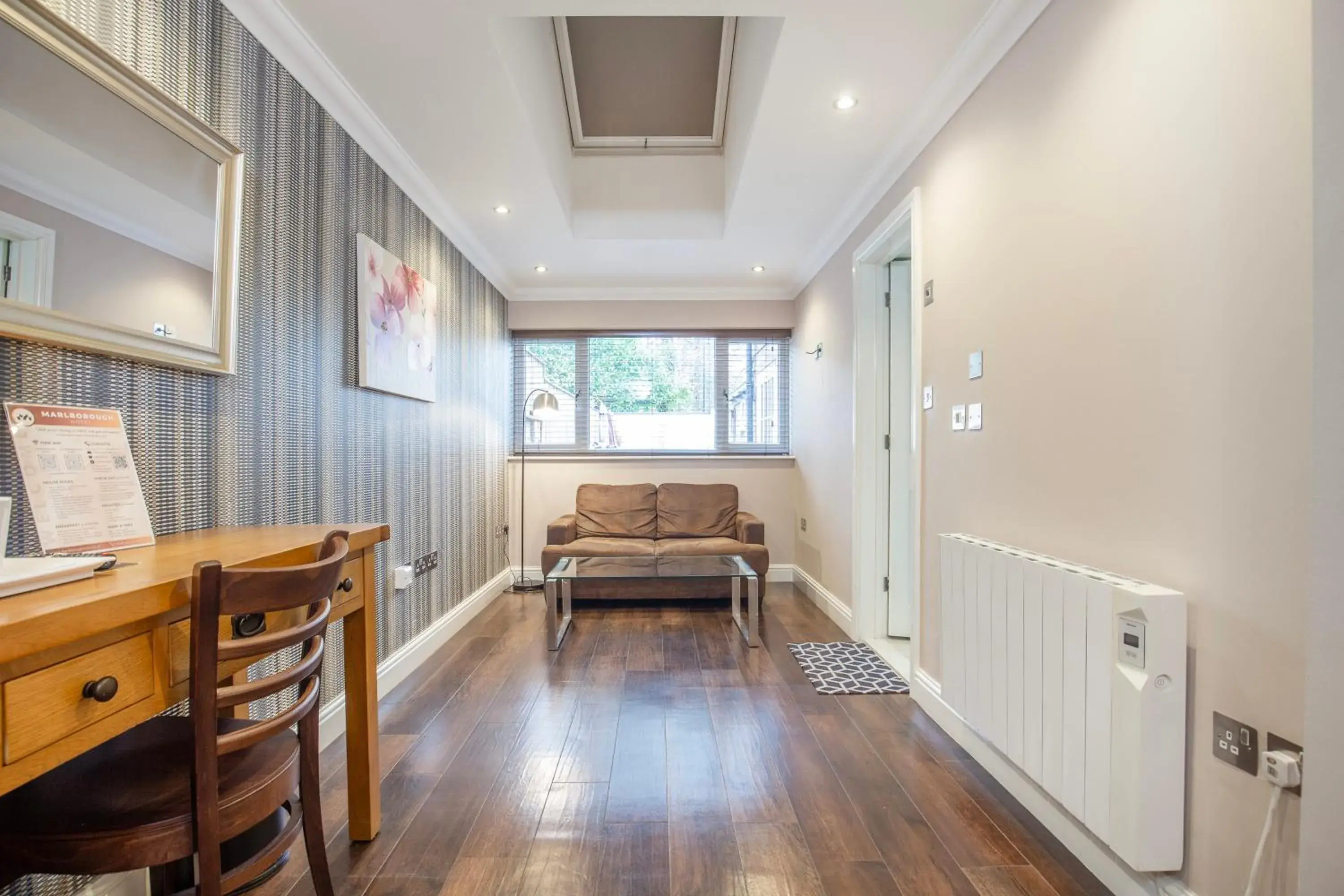 Bedroom in Marlborough Hotel Bedroom in Marlborough Hotel