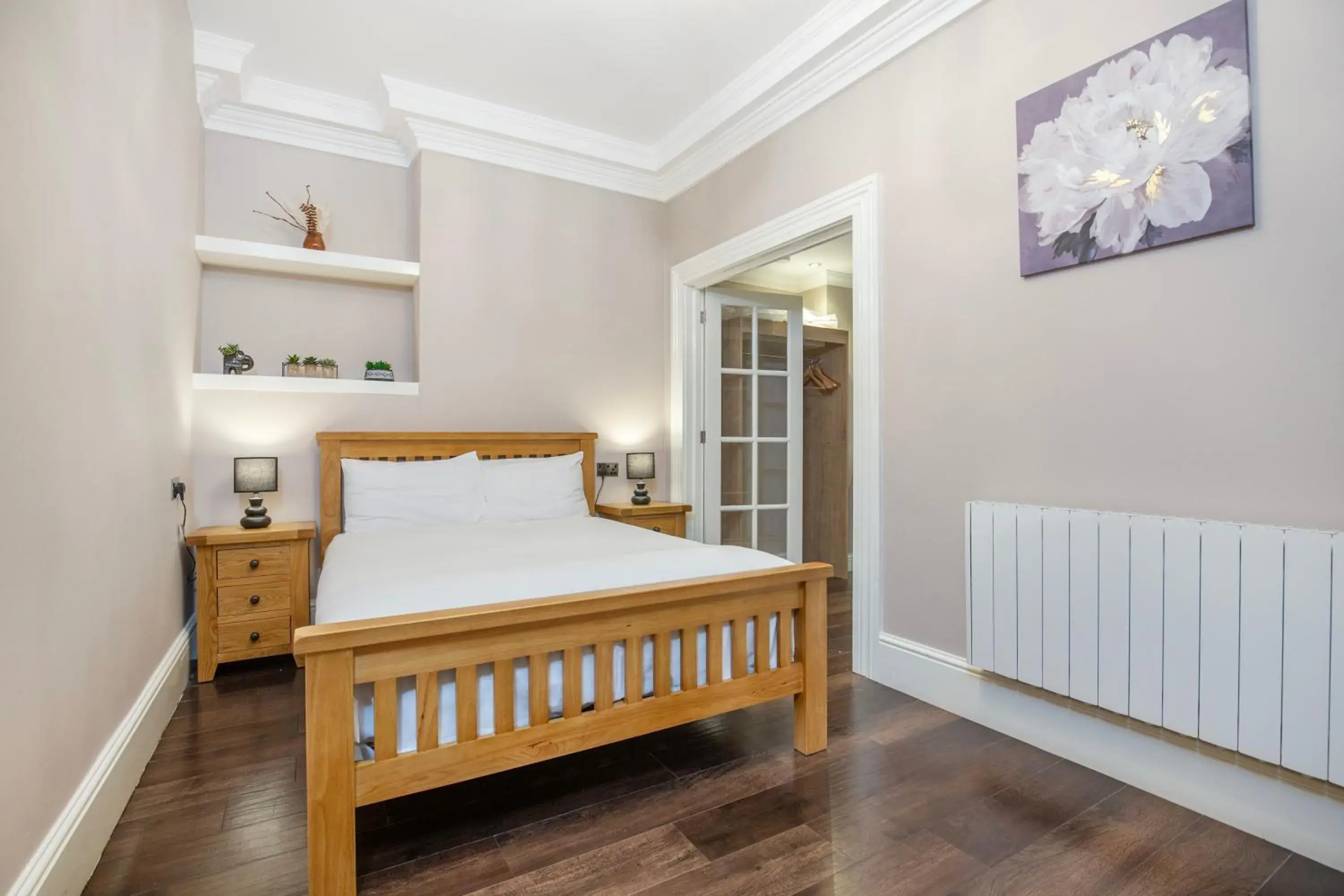 Bed in Marlborough Hotel Bed in Marlborough Hotel