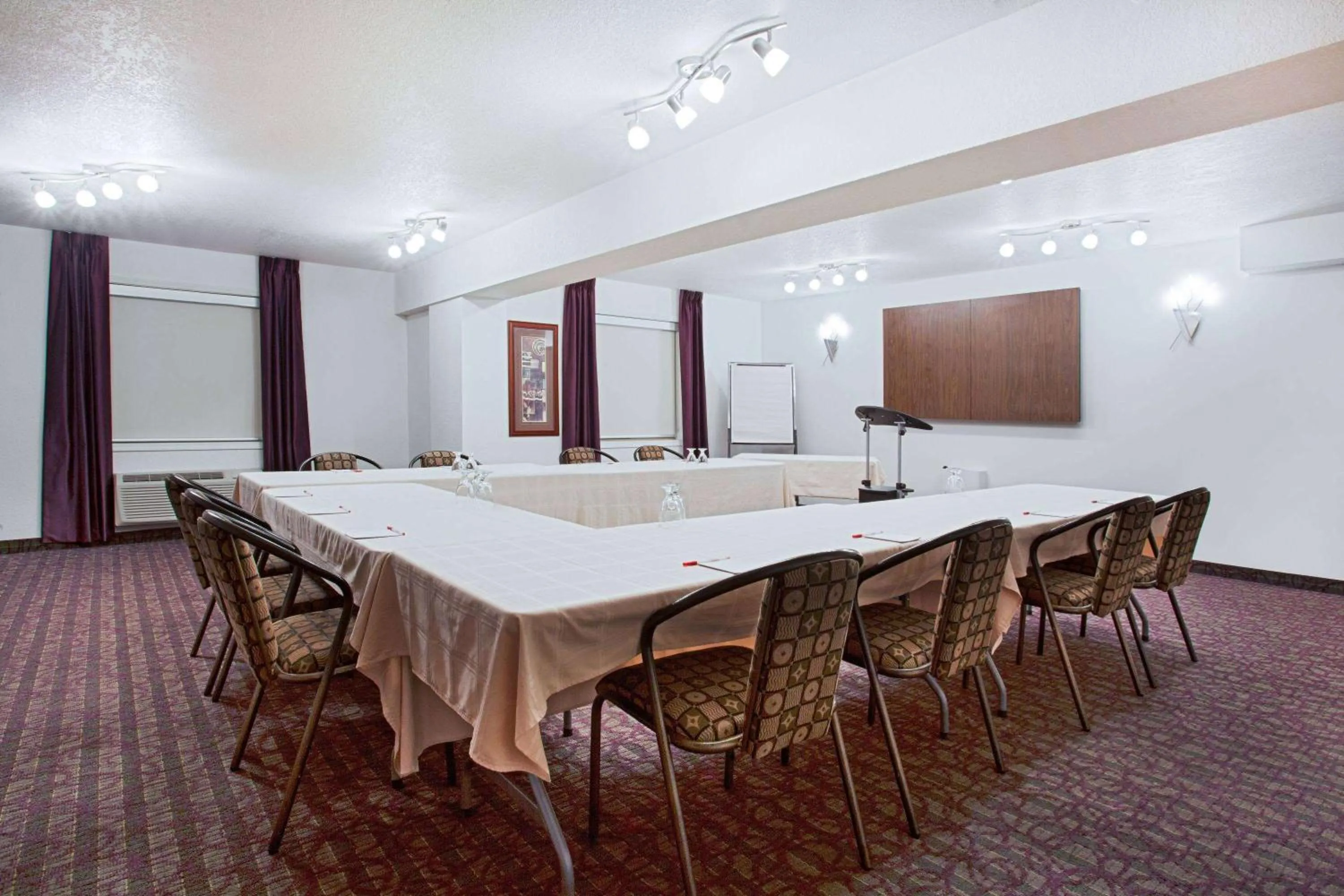 Meeting/conference room in Ramada by Wyndham Red Deer Hotel & Suites