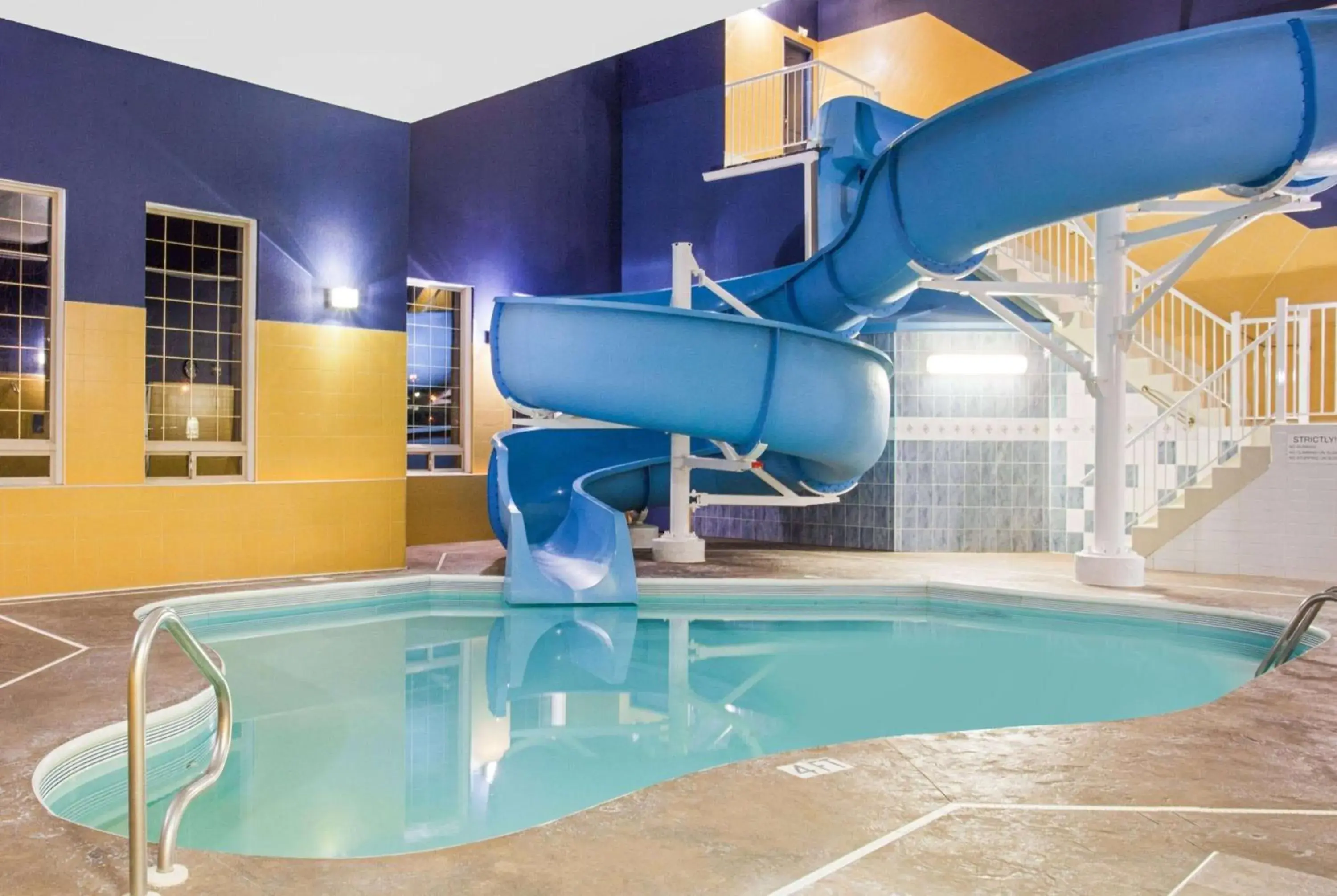 Pool view in Ramada by Wyndham Red Deer Hotel & Suites Pool view in Ramada by Wyndham Red Deer Hotel & Suites