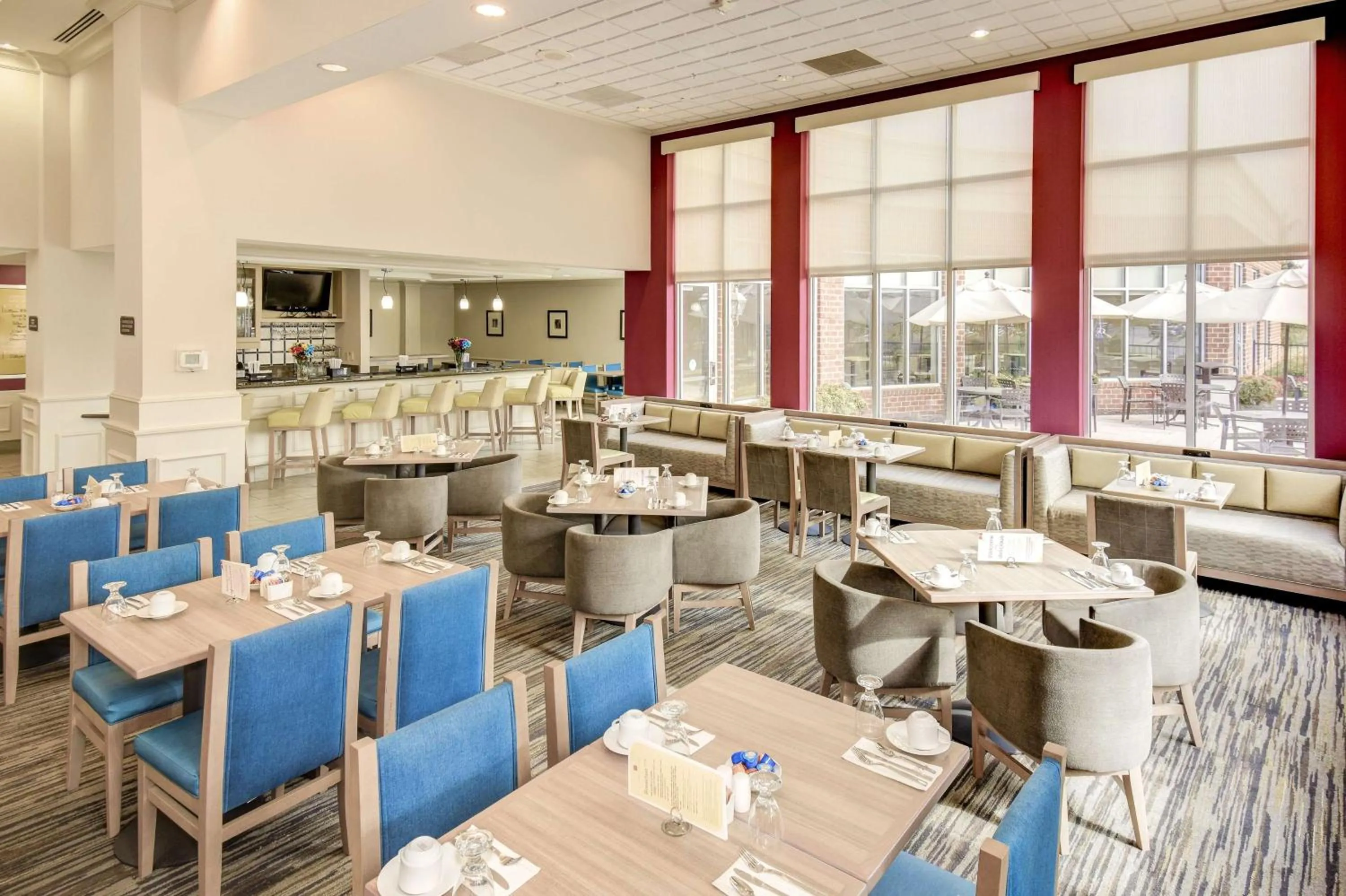 Restaurant/places to eat in Hilton Garden Inn Waldorf