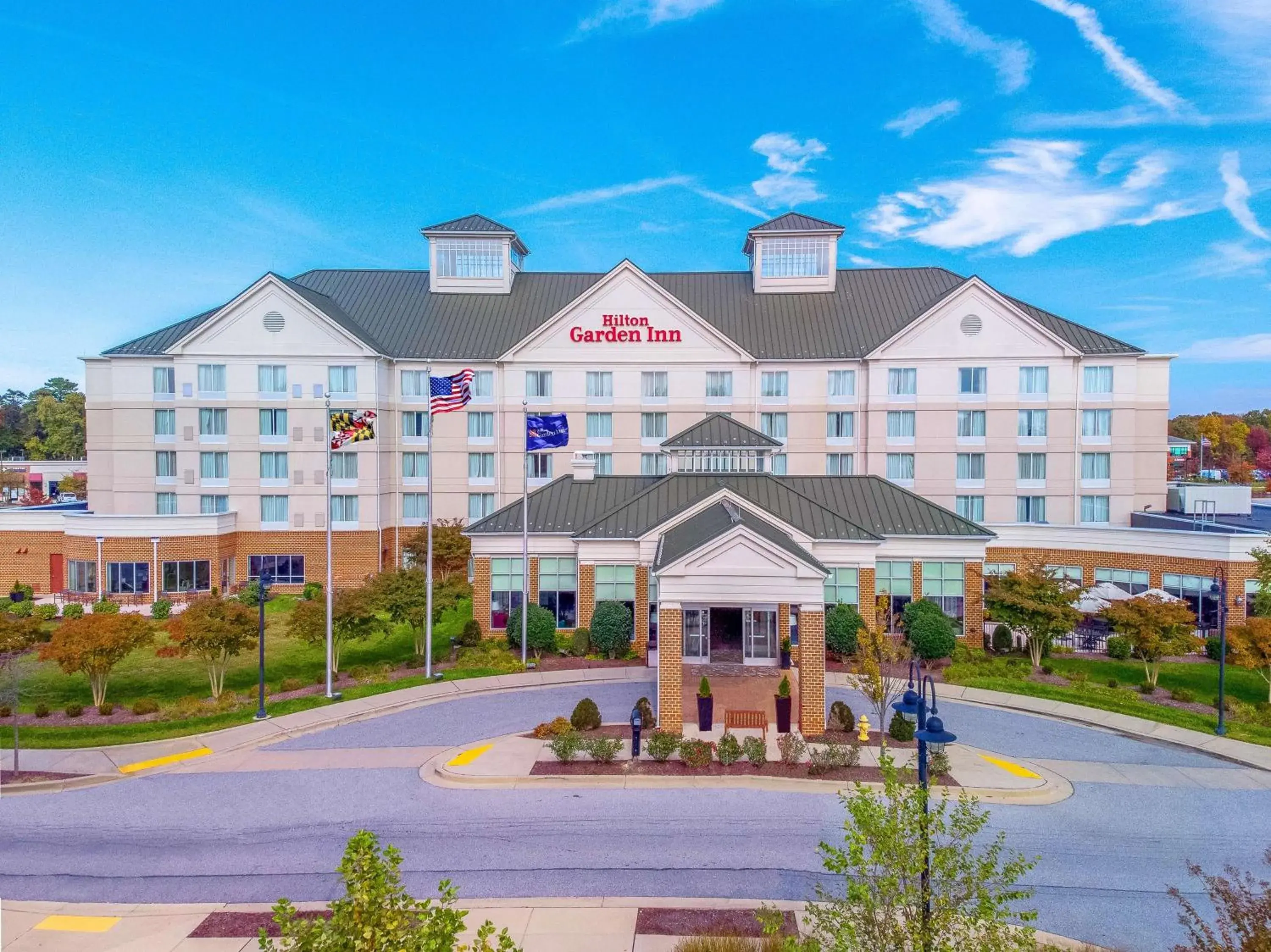 Property building in Hilton Garden Inn Waldorf Property building in Hilton Garden Inn Waldorf