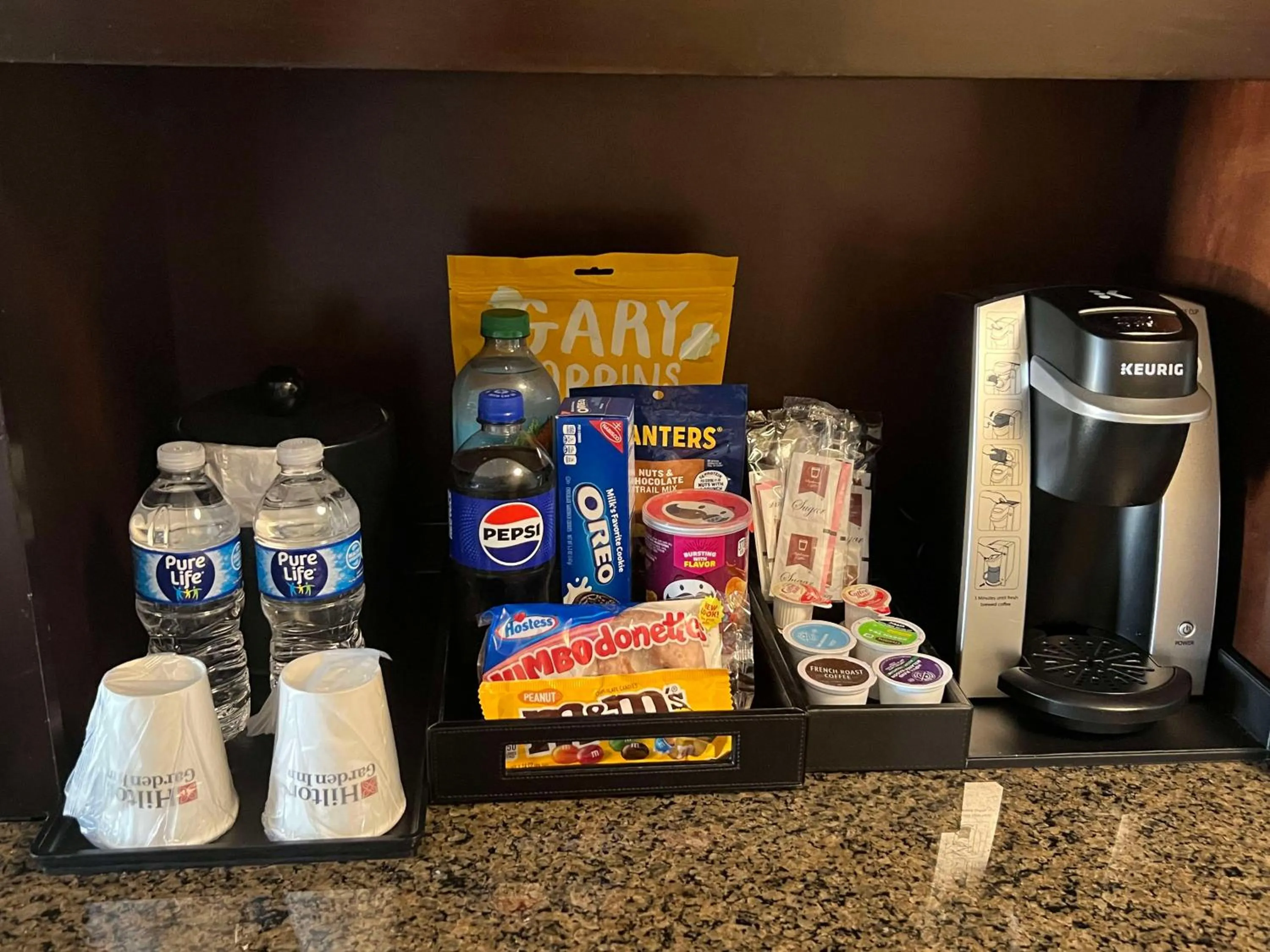 Photo of the whole room in Hilton Garden Inn Waldorf