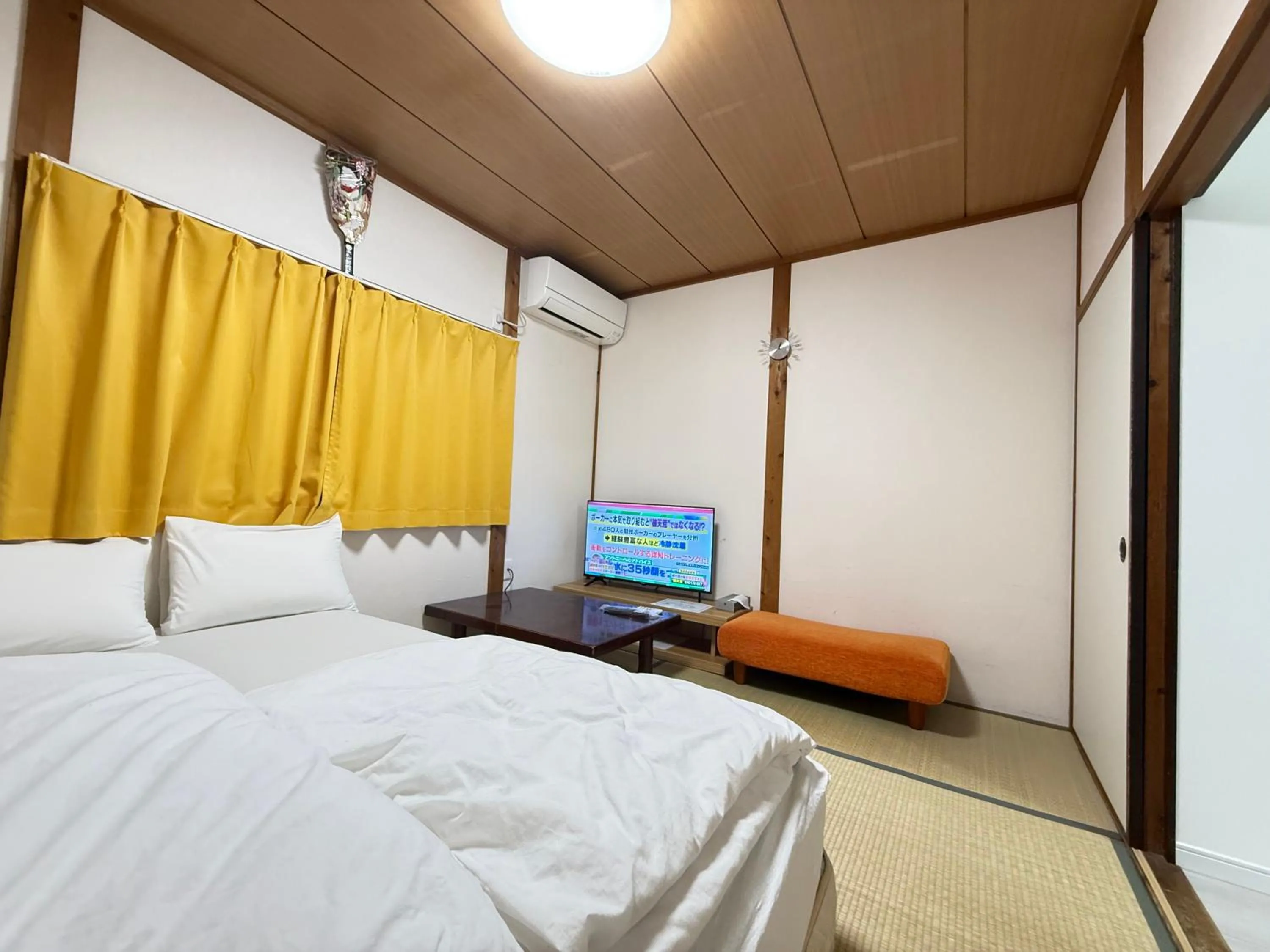 Osaka Guesthouse SAYURI HONKAN
