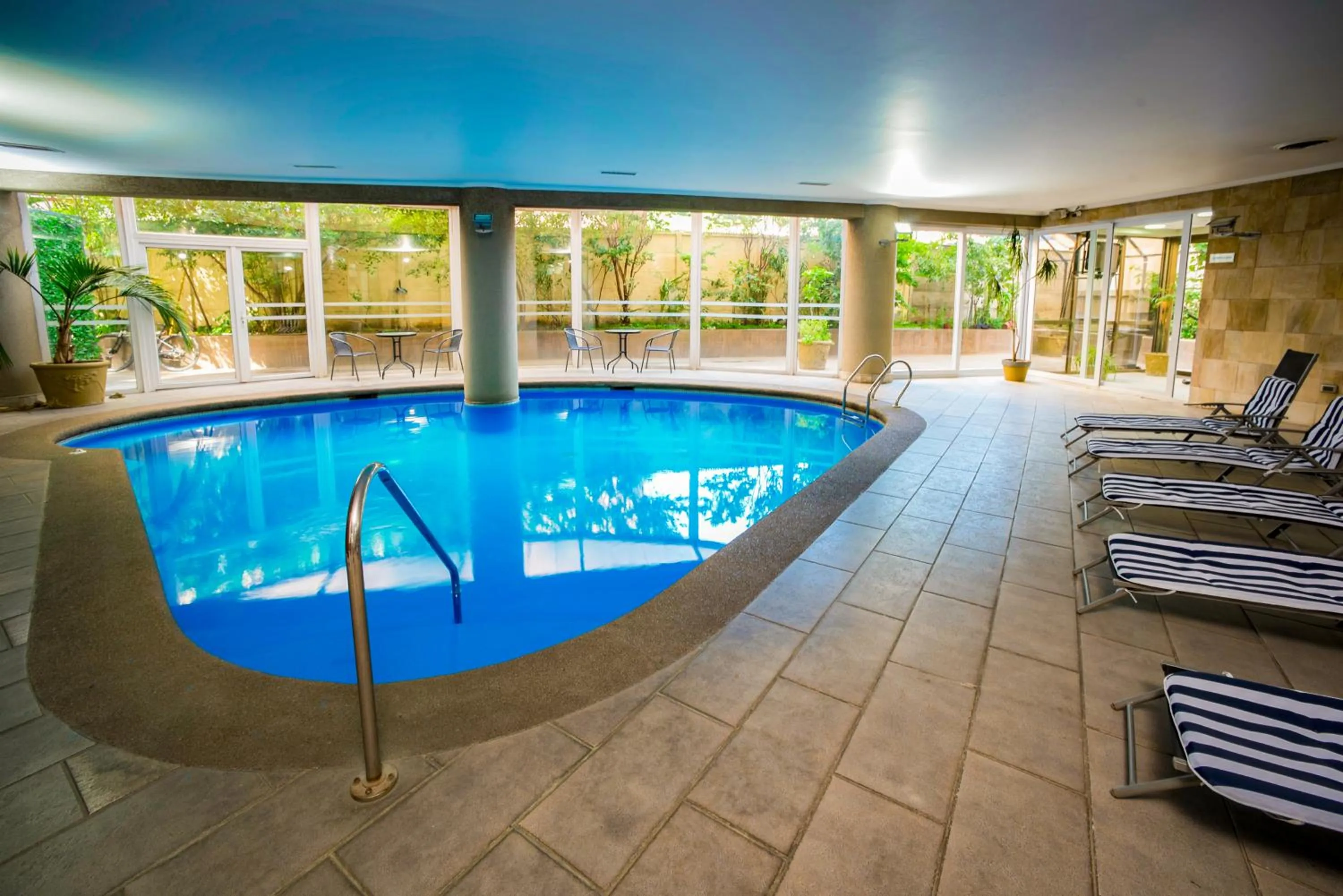 Swimming pool in Hotel Diego de Almagro Concepción