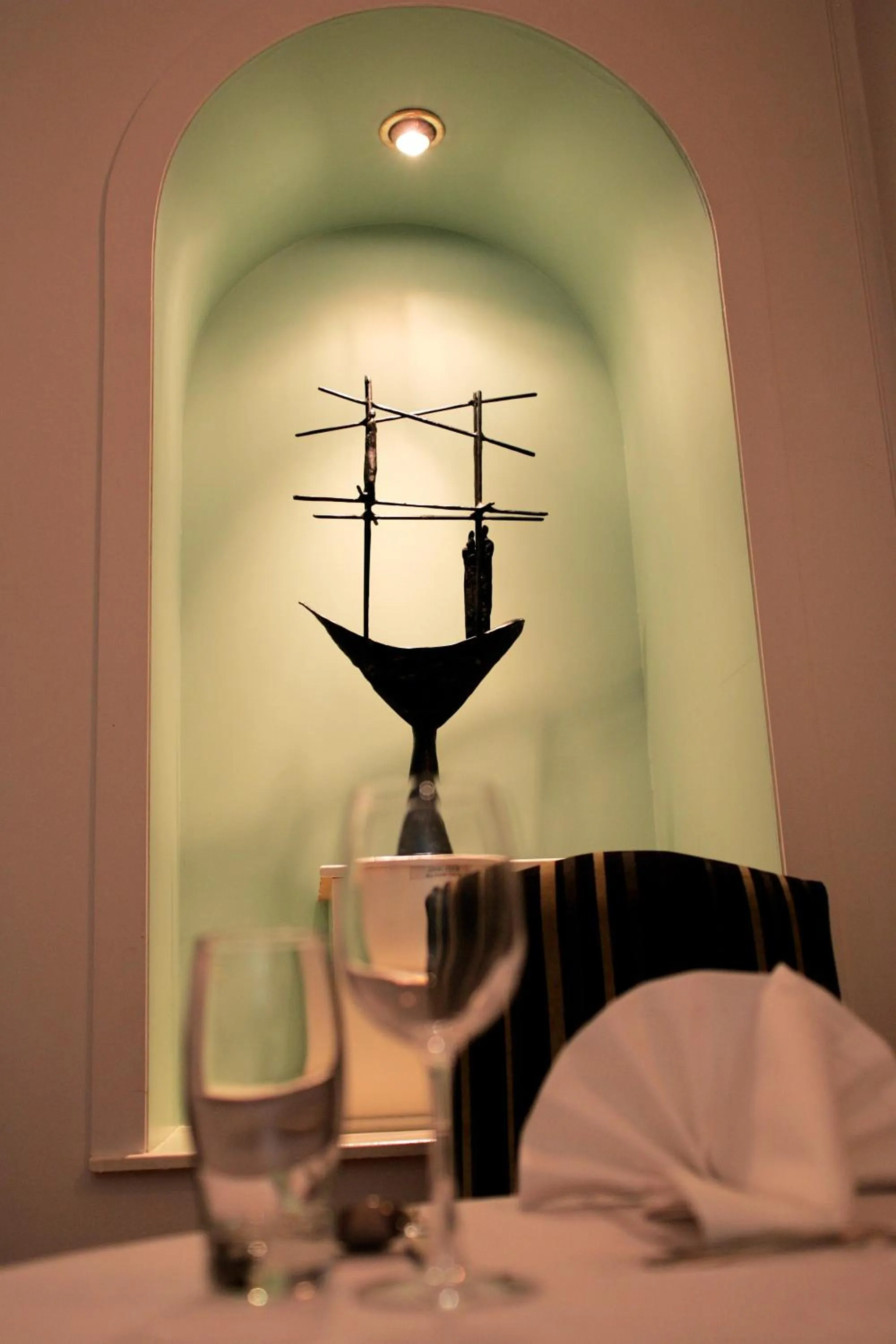 Restaurant/places to eat in Brandon House Hotel