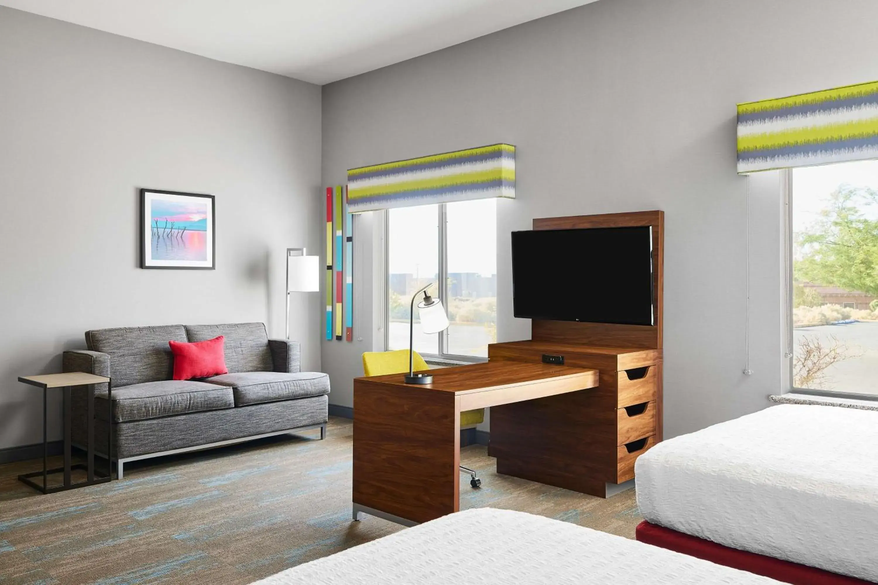 Living room, Bed in Hampton Inn & Suites Ridgecrest Living room, Bed in Hampton Inn & Suites Ridgecrest