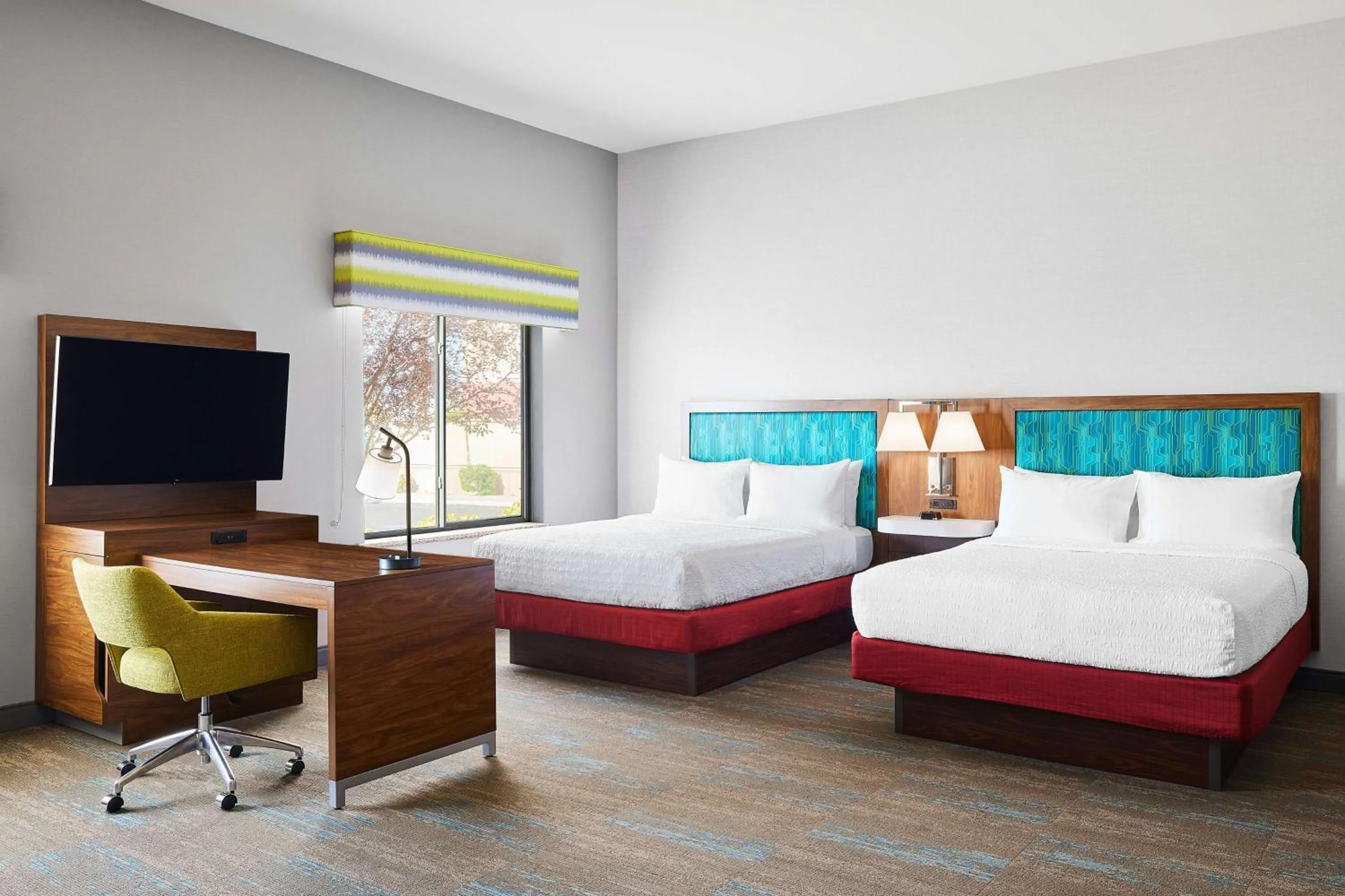 Bedroom, Bed in Hampton Inn &amp; Suites Ridgecrest
