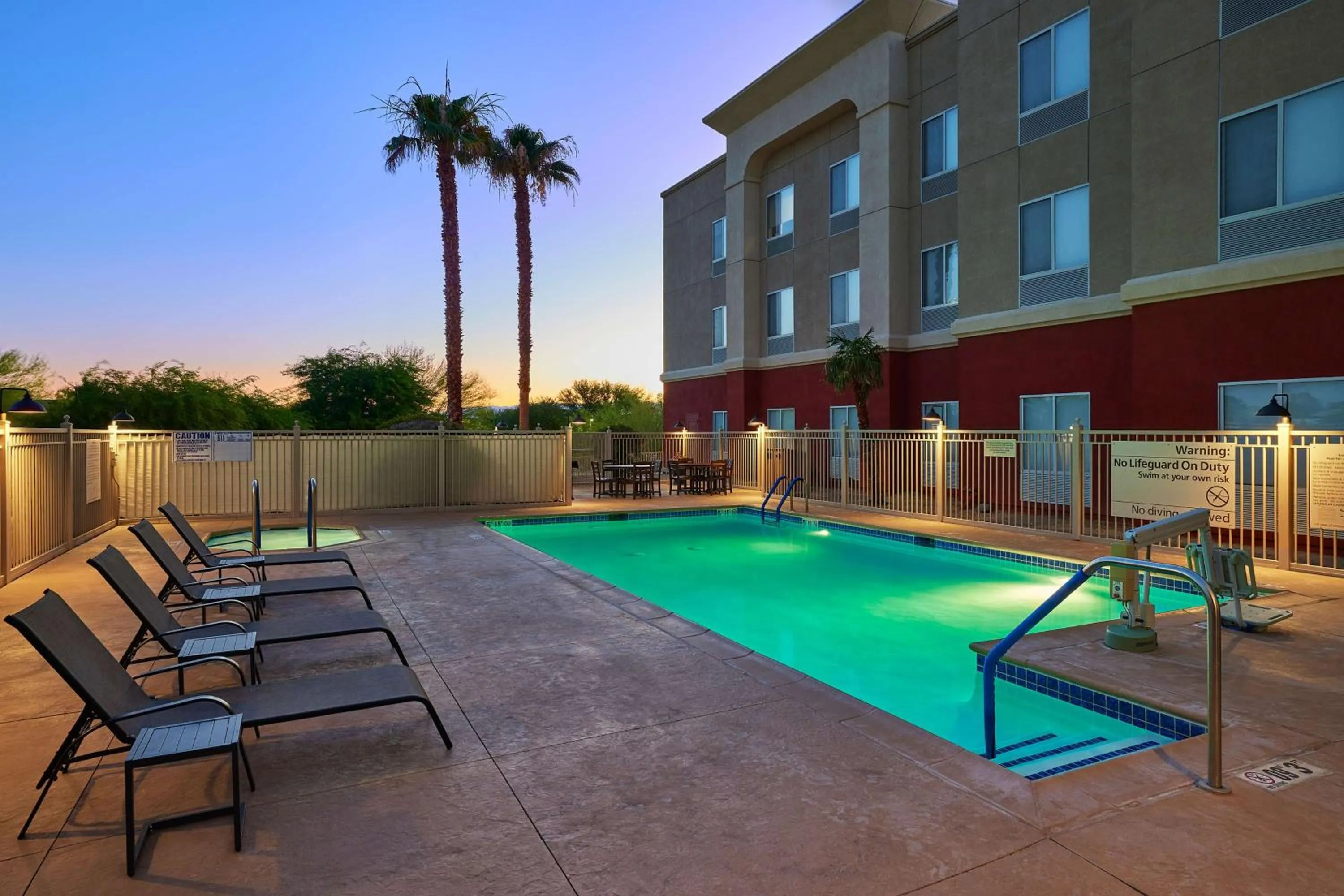 Pool view in Hampton Inn & Suites Ridgecrest