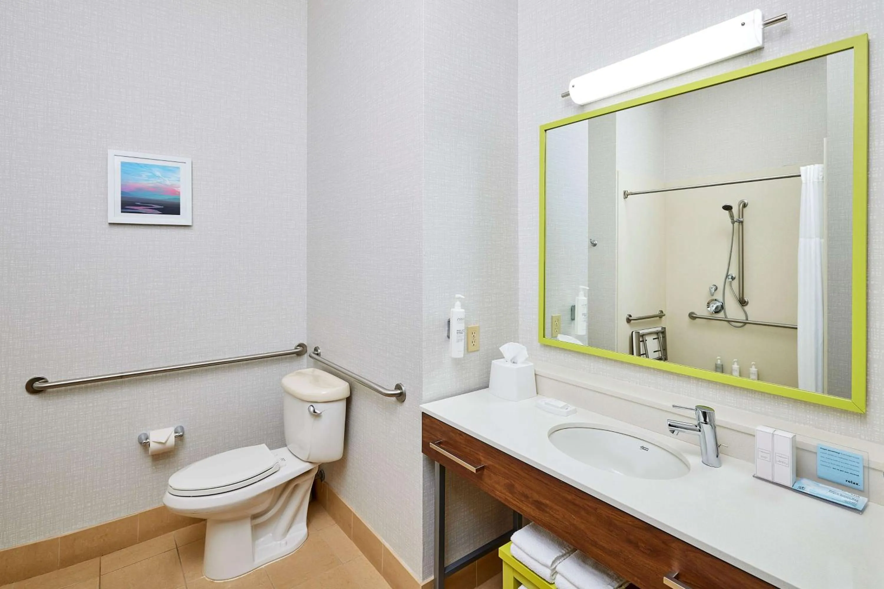 Bathroom in Hampton Inn & Suites Ridgecrest