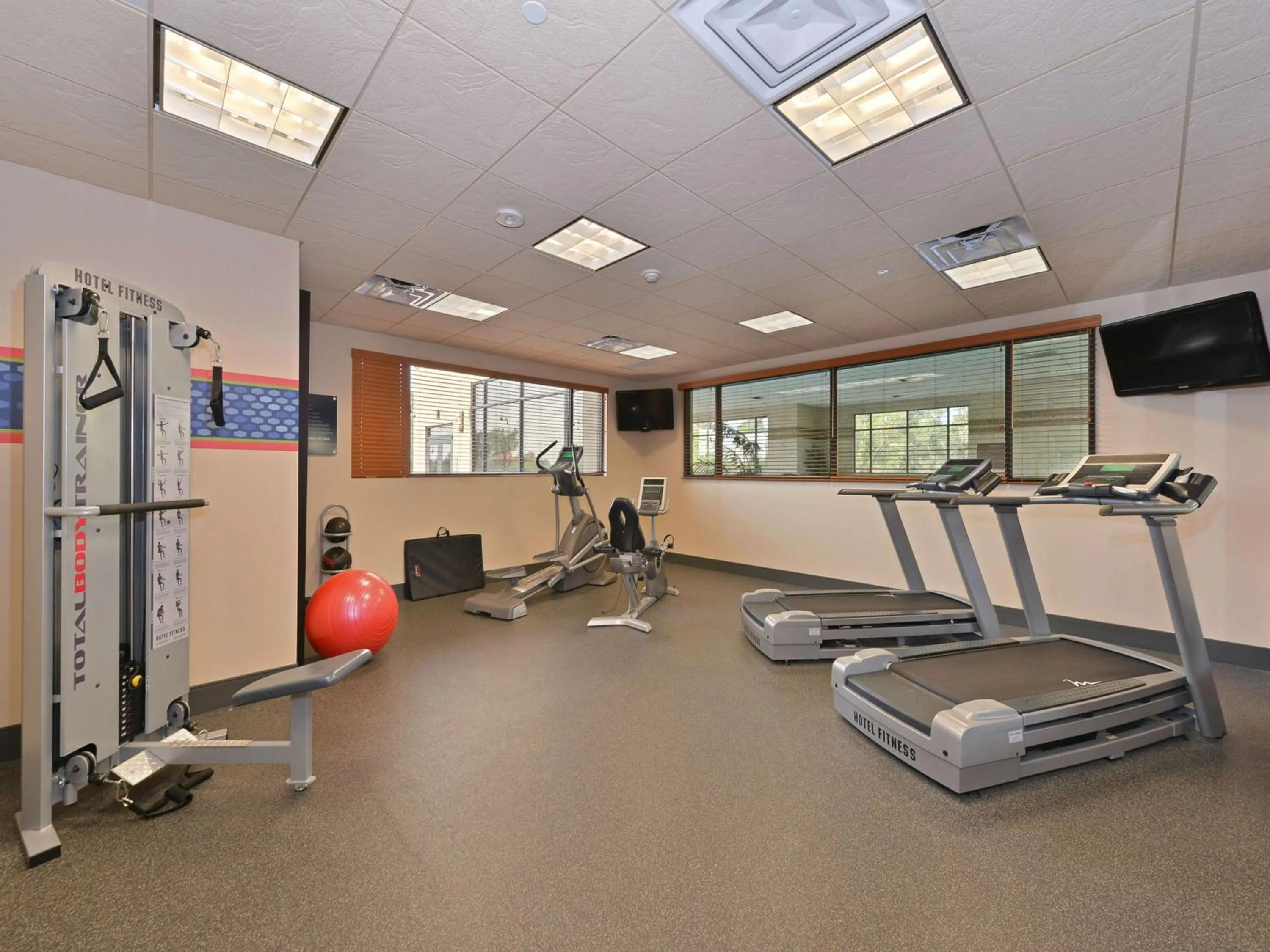 Fitness centre/facilities in Hampton Inn & Suites Buffalo