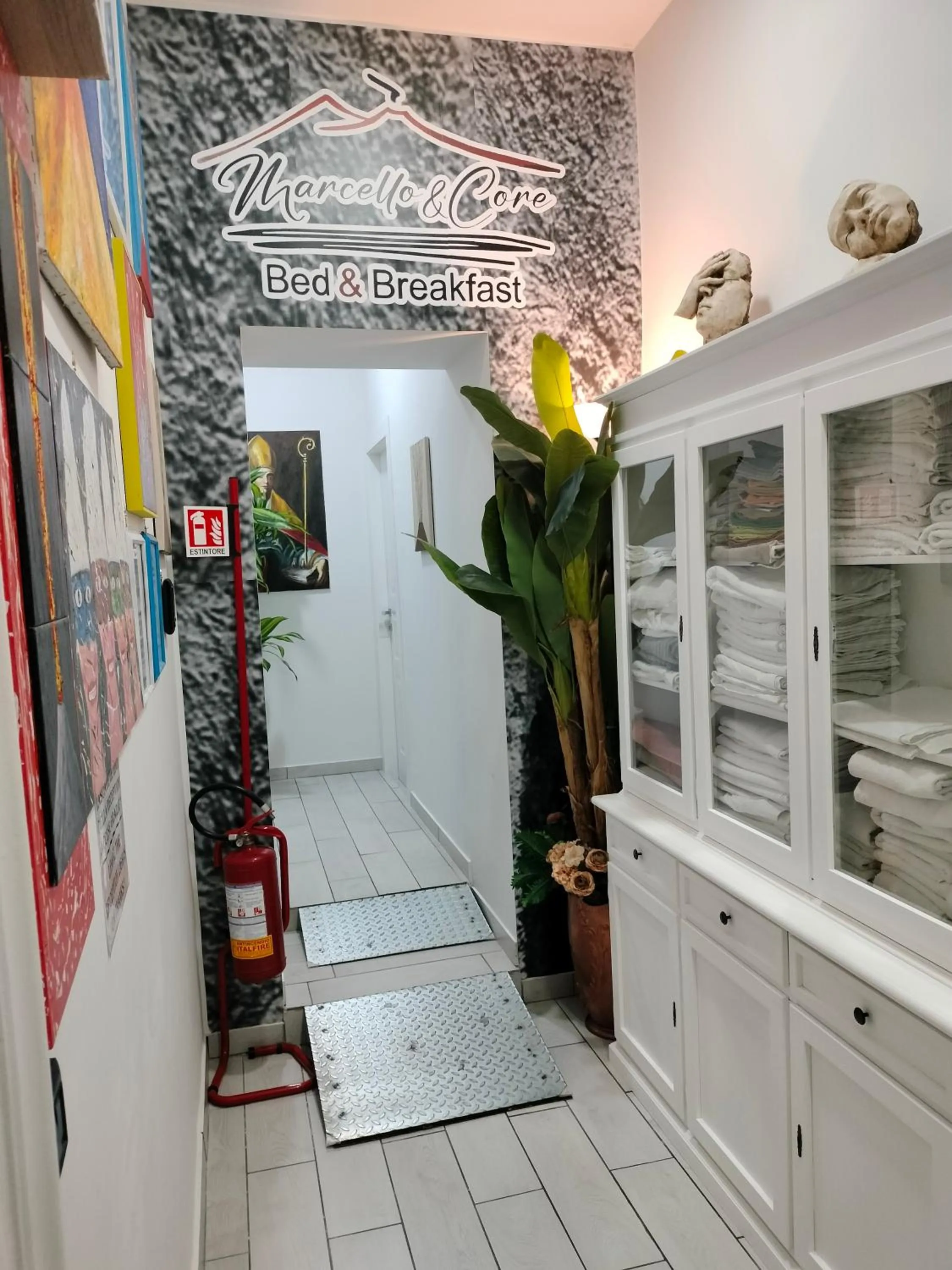 Decorative detail in B&B Marcello&Core