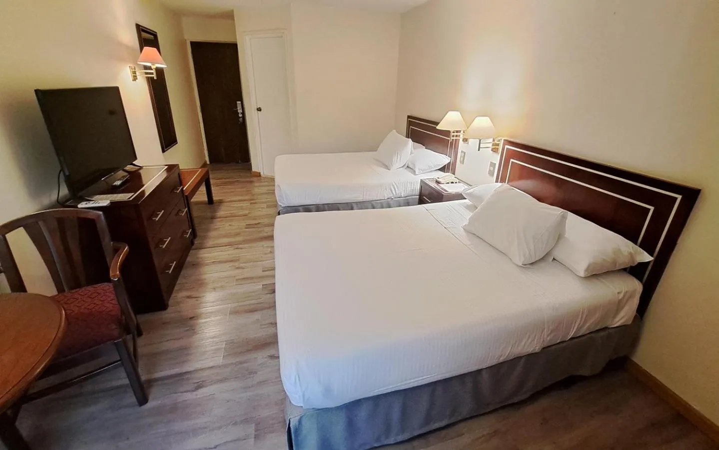 Bed in Hotel Diego de Almagro Los Angeles