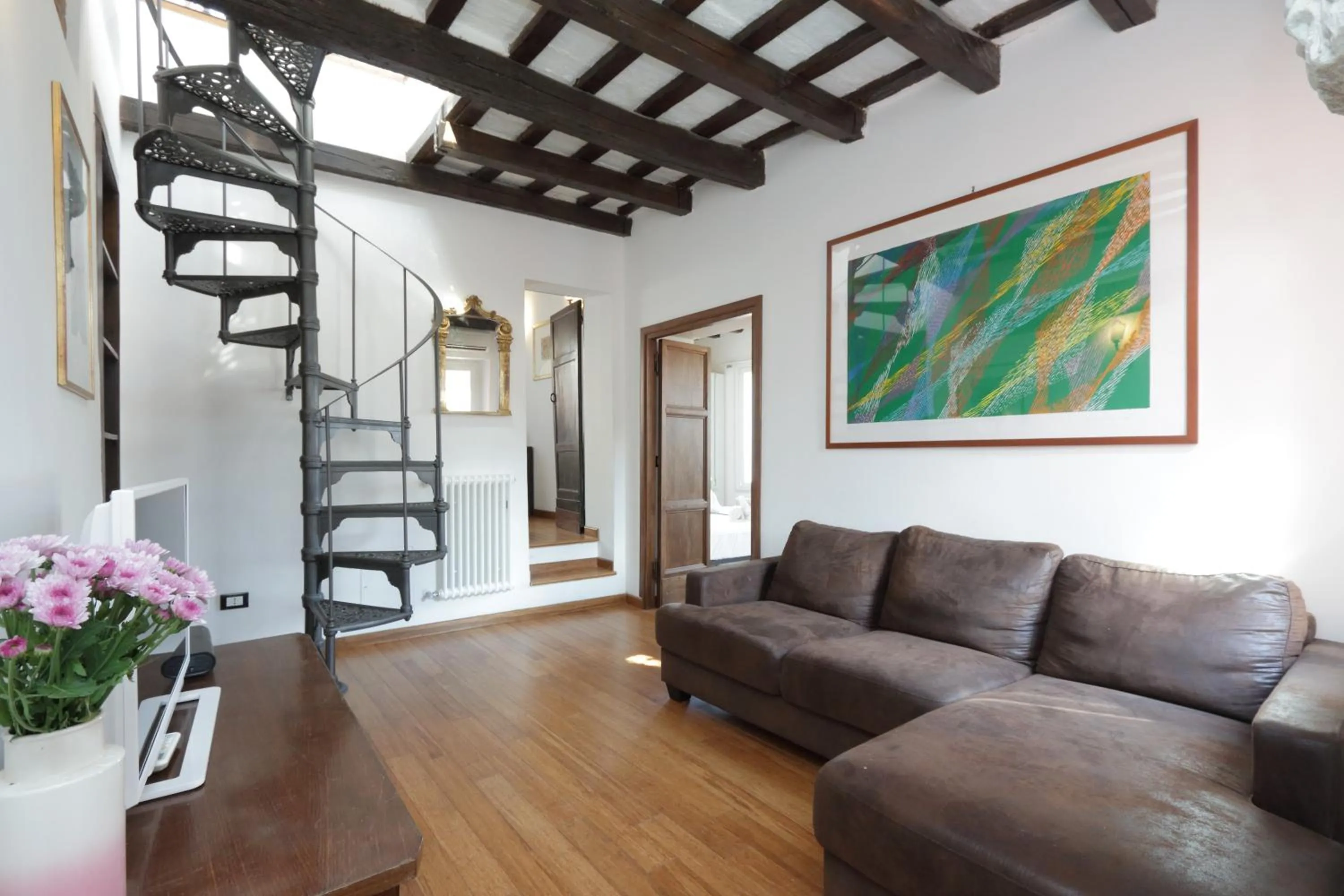 Living room in Garibaldi 2