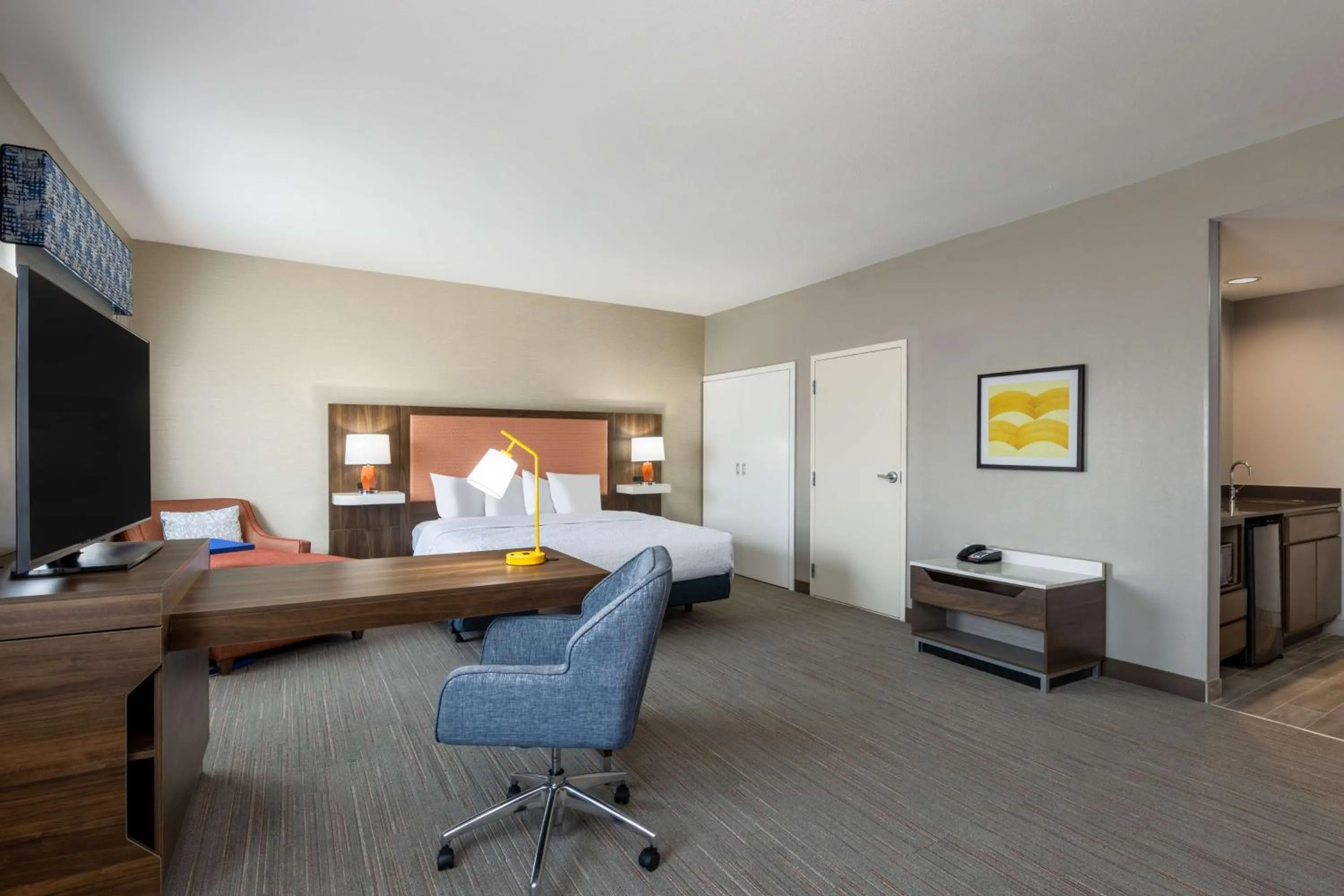 Bedroom, Bed in Hampton Inn & Suites Woodward