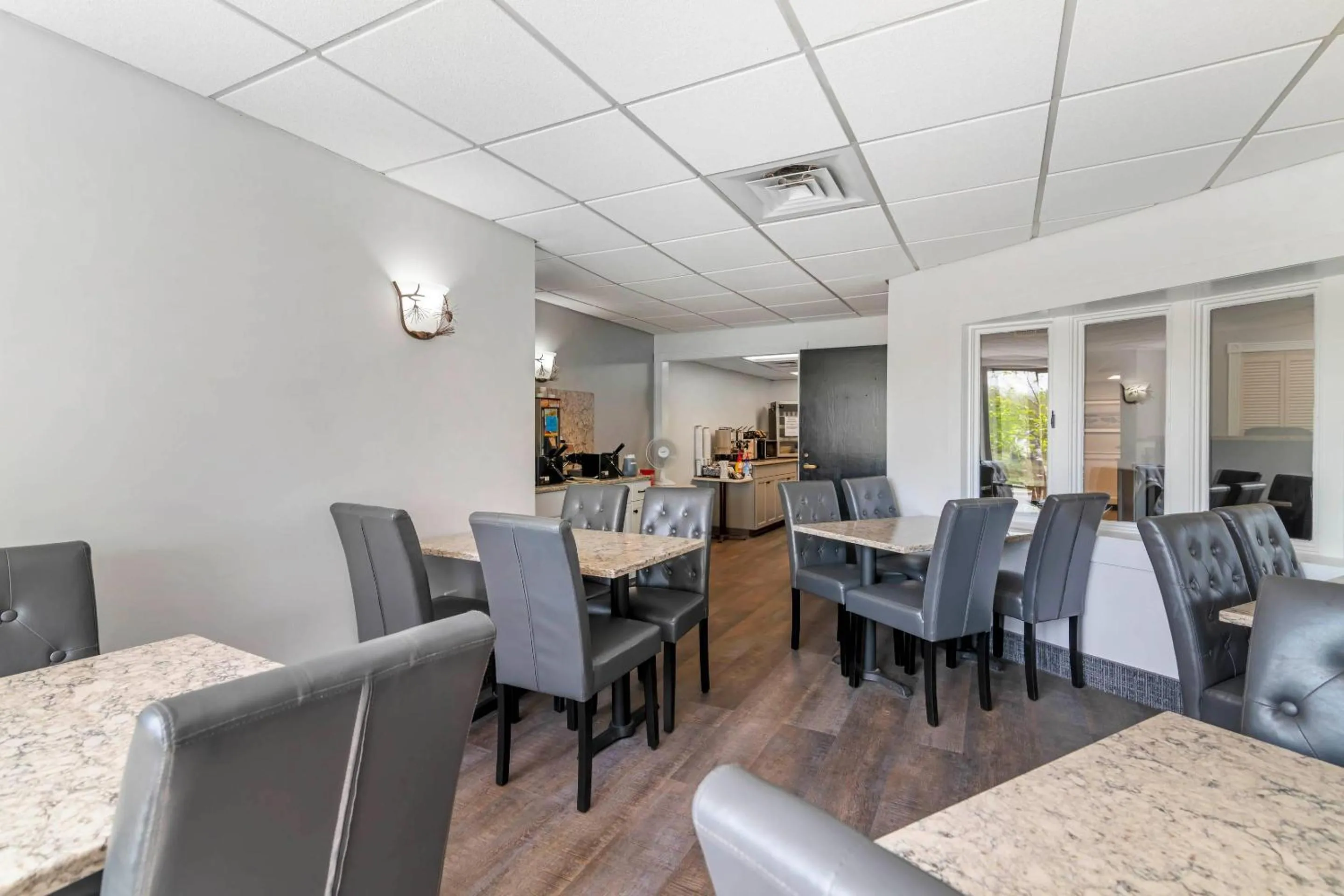 Breakfast in Black Bear Inn, an Ascend Collection Hotel