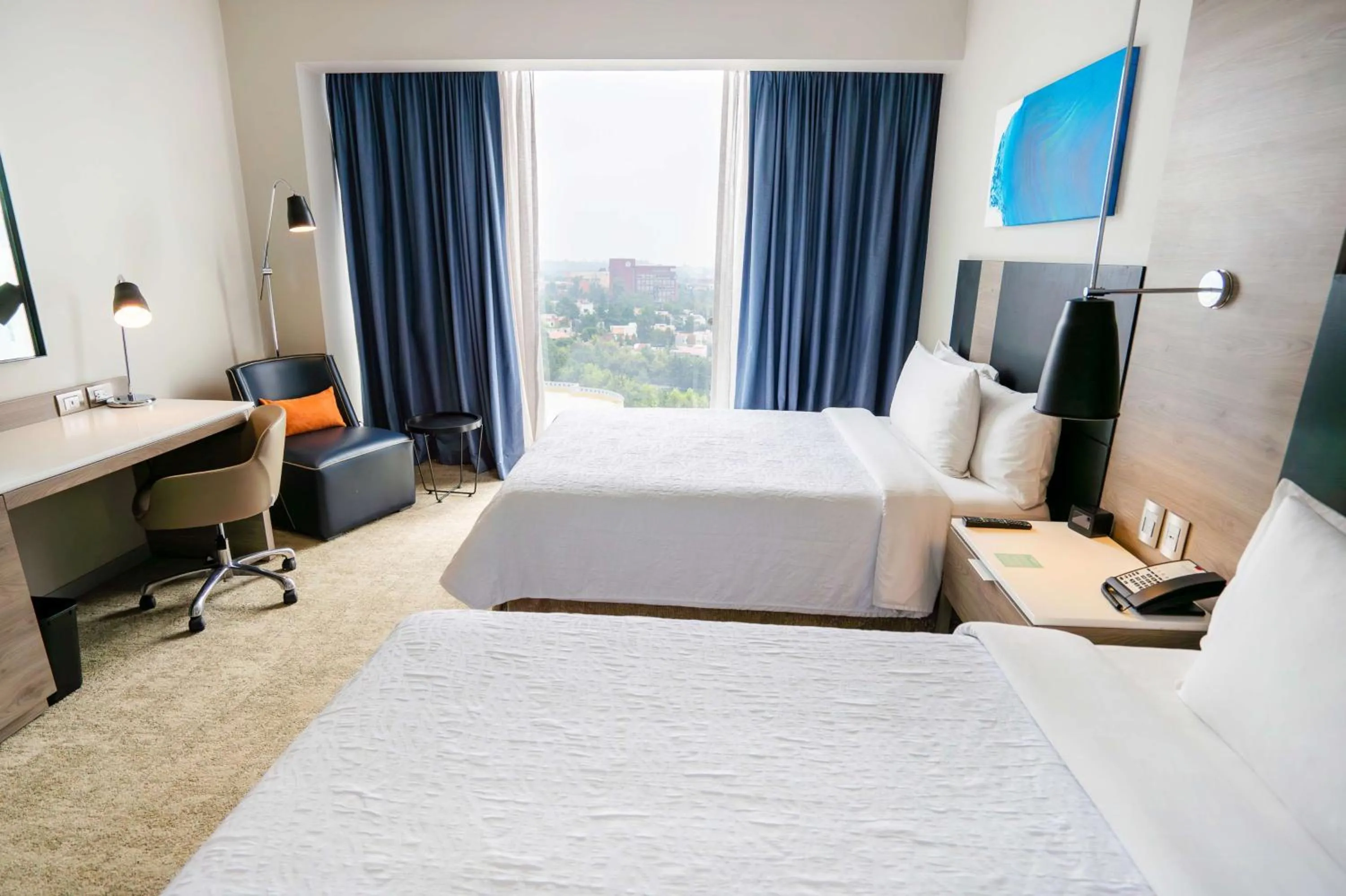 Photo of the whole room, Bed in Hilton Garden Inn Mexico City Santa Fe