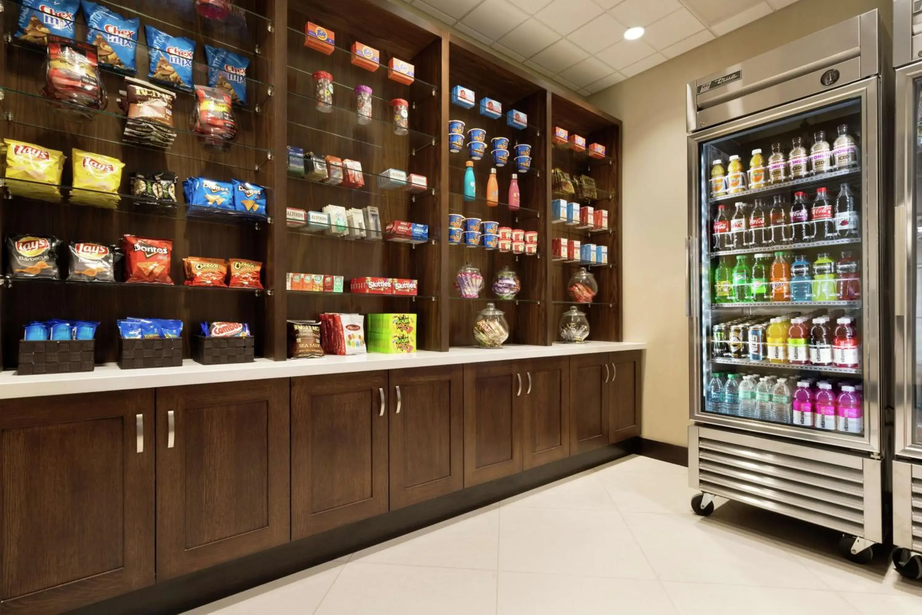 Restaurant/places to eat in Embassy Suites By Hilton Syracuse Destiny USA Restaurant/places to eat in Embassy Suites By Hilton Syracuse Destiny USA