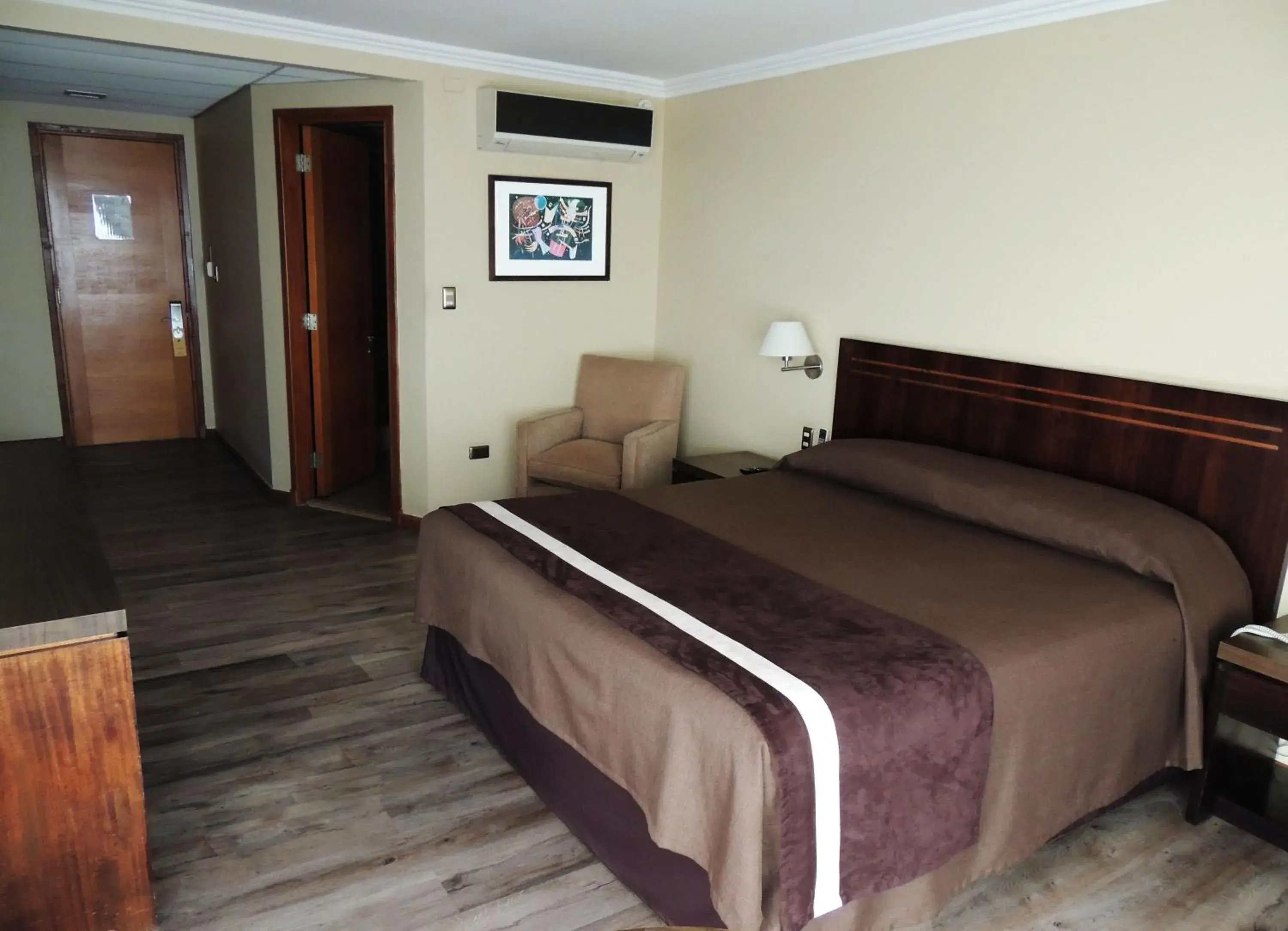 Bedroom, Bed in Hotel Diego de Almagro Valparaíso Bedroom, Bed in Hotel Diego de Almagro Valparaíso