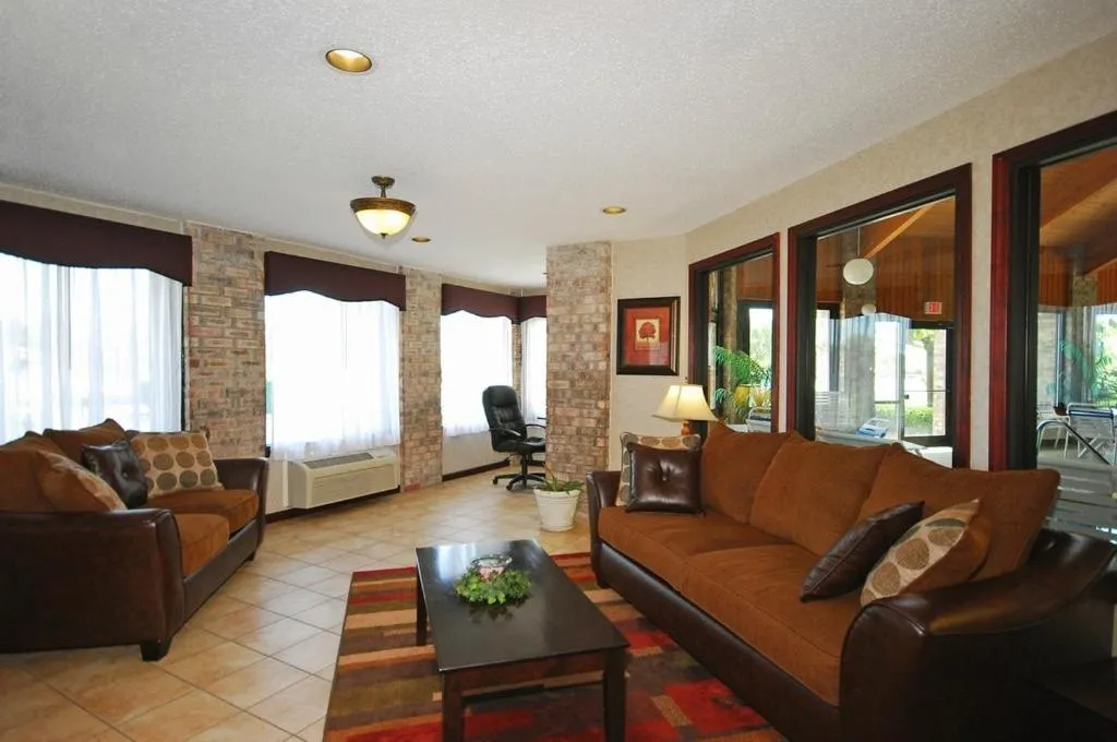 Area and facilities in Baymont by Wyndham Delaware