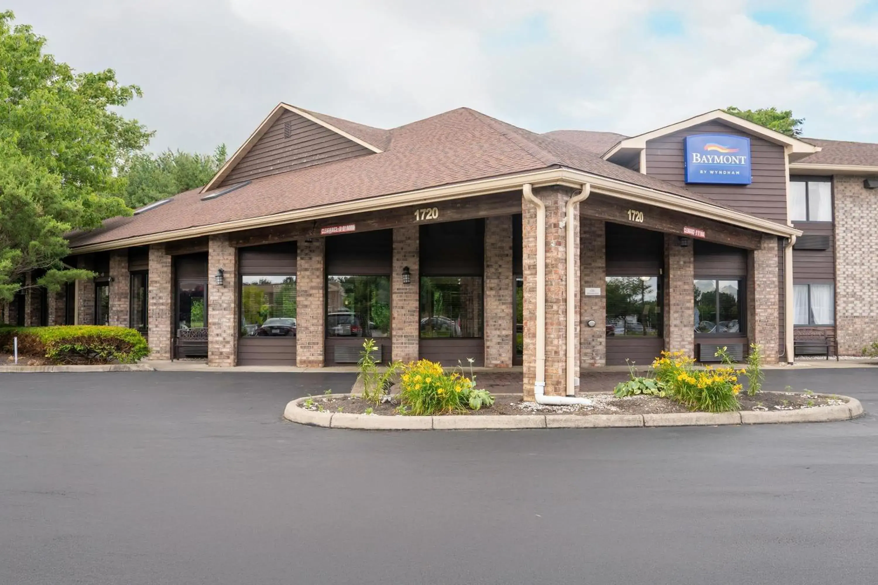 Photo of the whole room in Baymont by Wyndham Delaware Photo of the whole room in Baymont by Wyndham Delaware