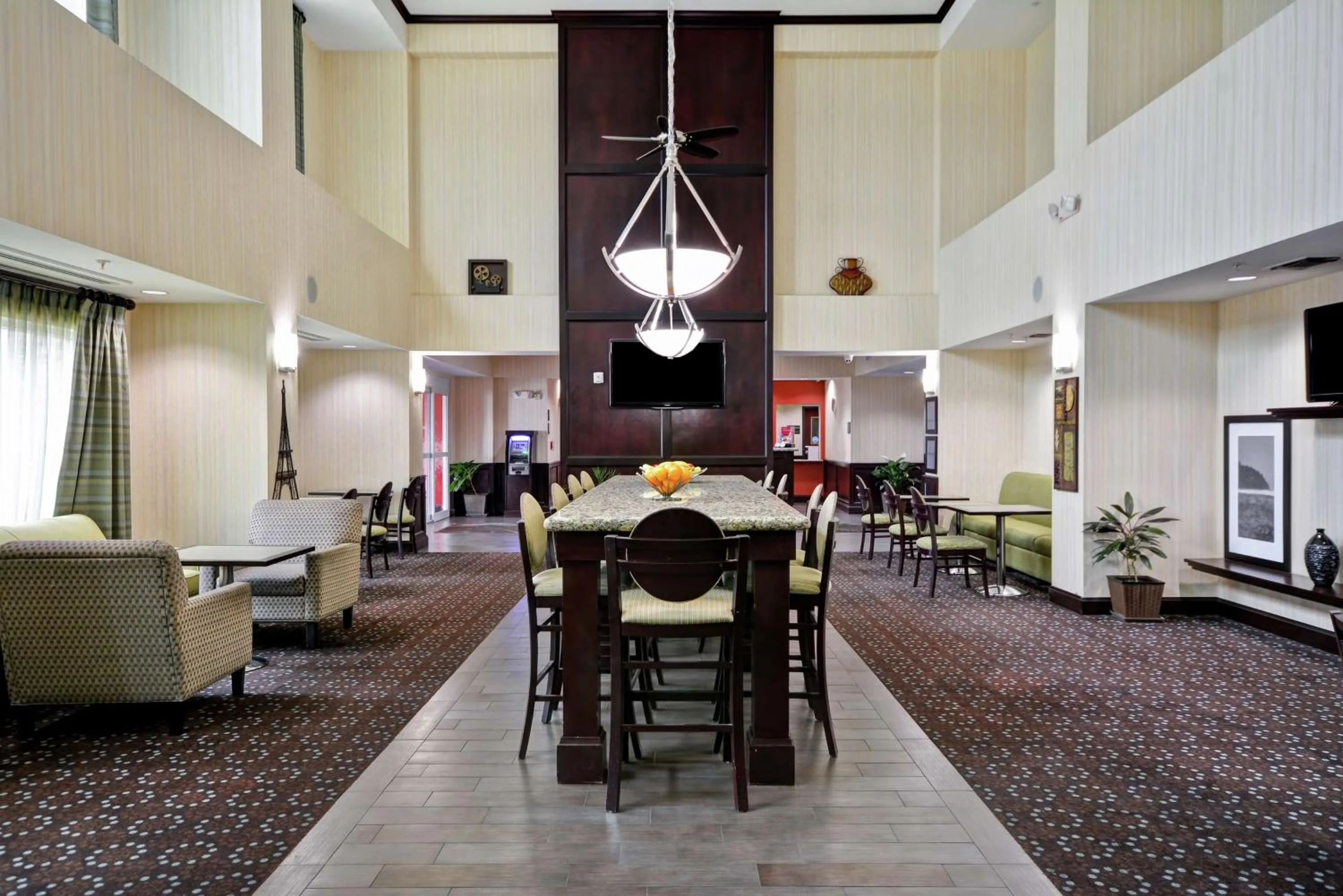 Dining area in Hampton Inn & Suites San Antonio/Northeast I-35