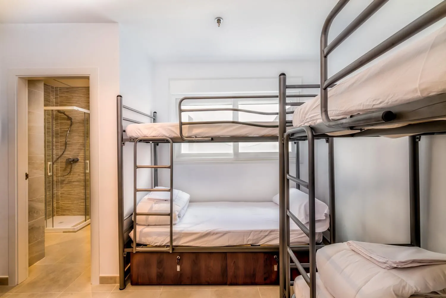 Bedroom, Bed in Hostel A2C