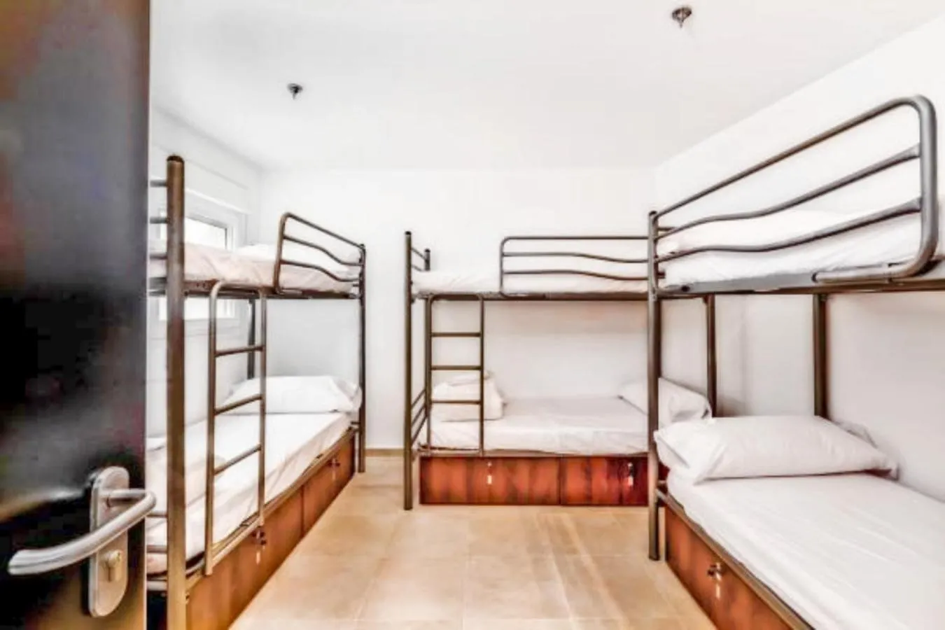 Bedroom, Bed in Hostel A2C