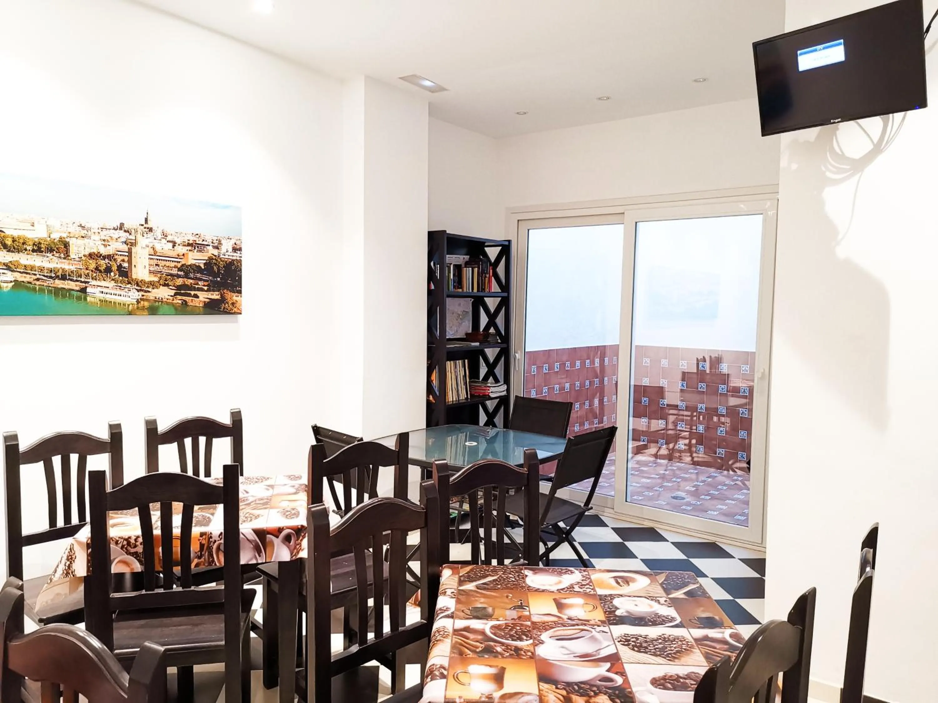 Communal lounge/ TV room in Hostel A2C