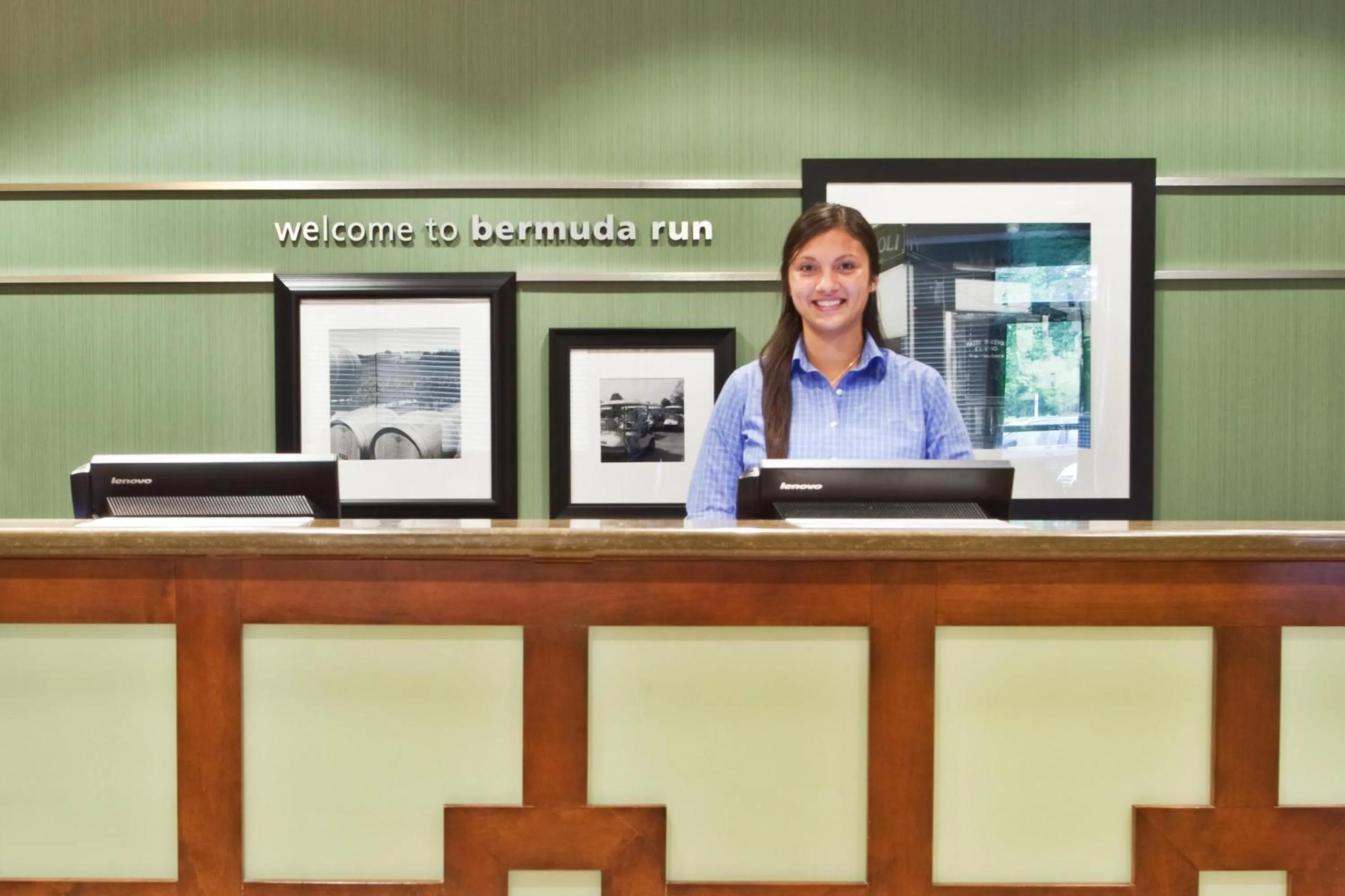 Lobby or reception in Hampton Inn Bermuda Run / Advance