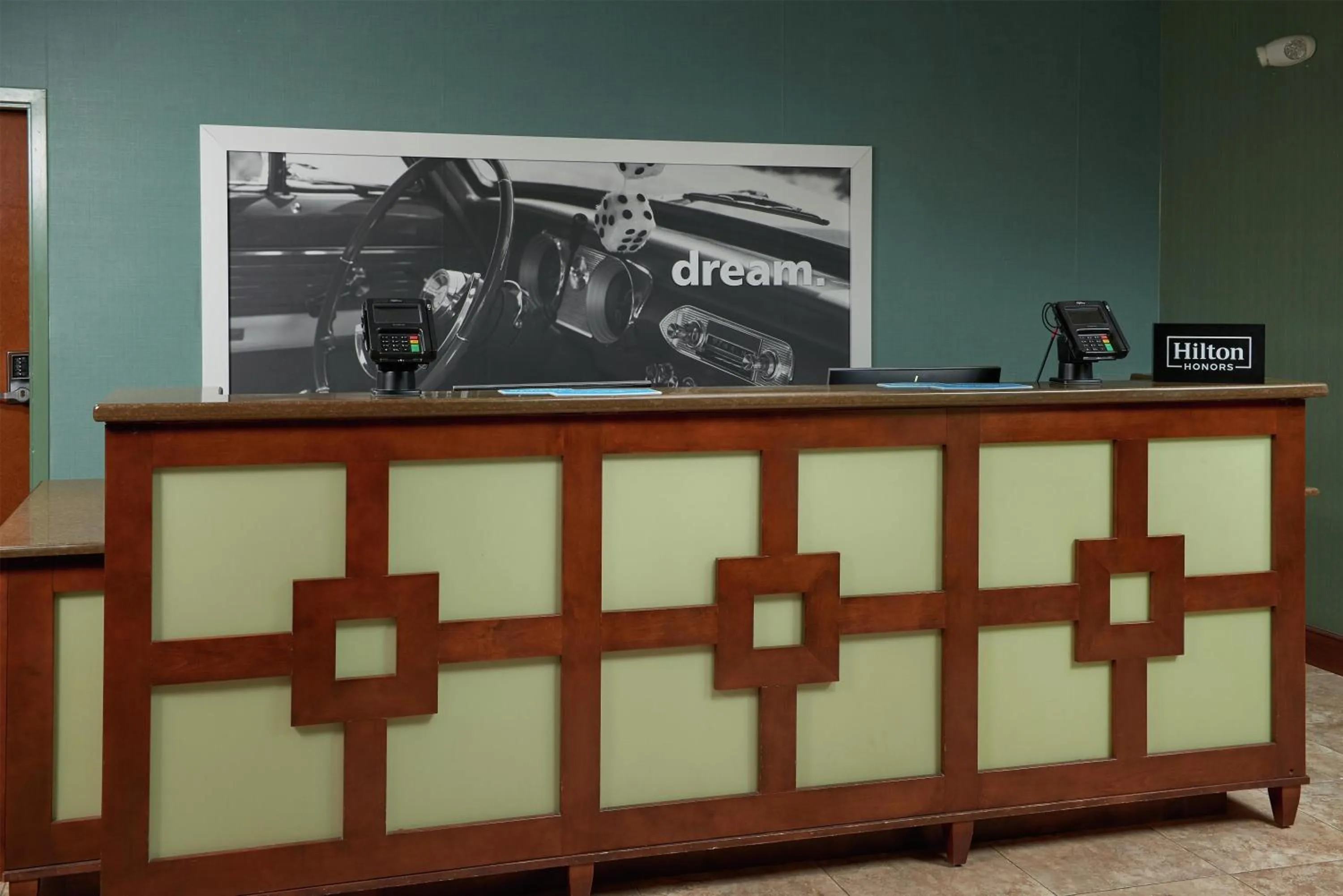 Lobby or reception in Hampton Inn Bermuda Run / Advance