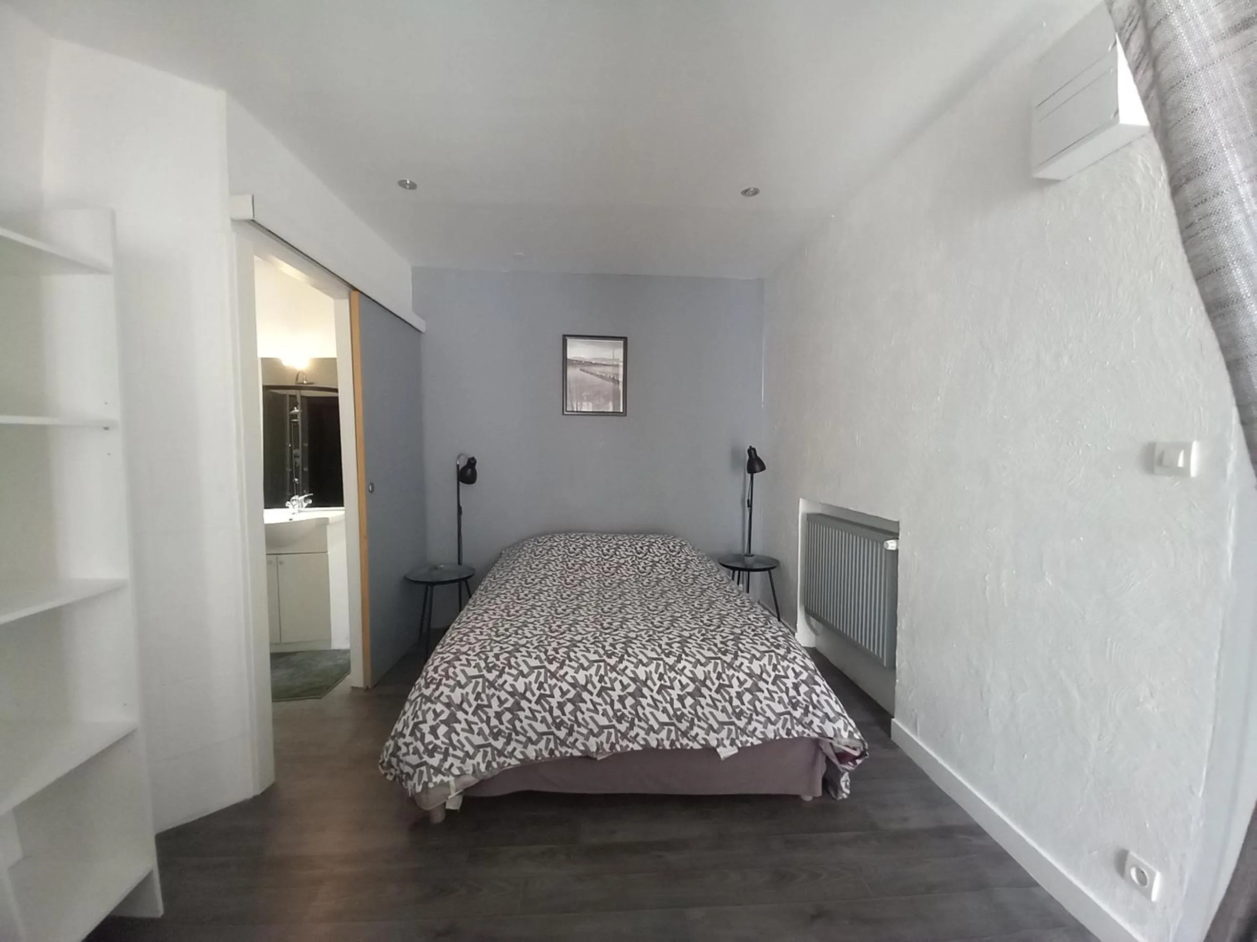 Bed in Le Charleston